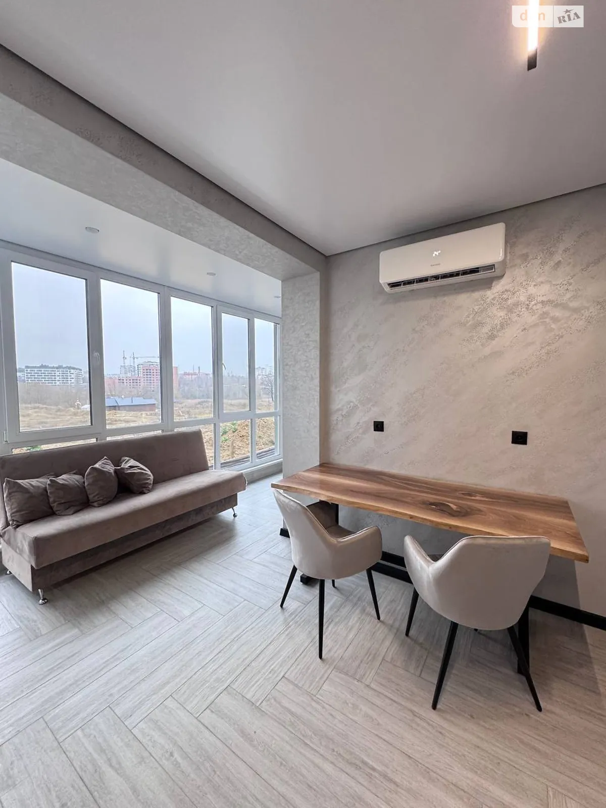 Продается 2-комнатная квартира 72 кв. м в Хмельницком, ул. Панаса Мирного - фото 1