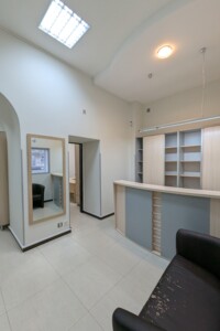 Долгосрочная аренда офисного помещения, Киев, р‑н. Черепанова гора, ст.м. Дворец спорта, Шота Руставели улица, дом 1