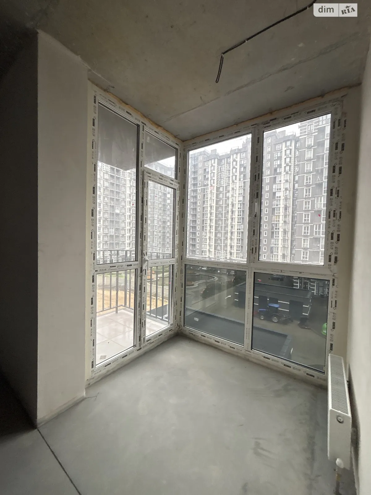 Продается 1-комнатная квартира 38 кв. м в Буче, бул. Леонида Бирюкова, 4 - фото 1