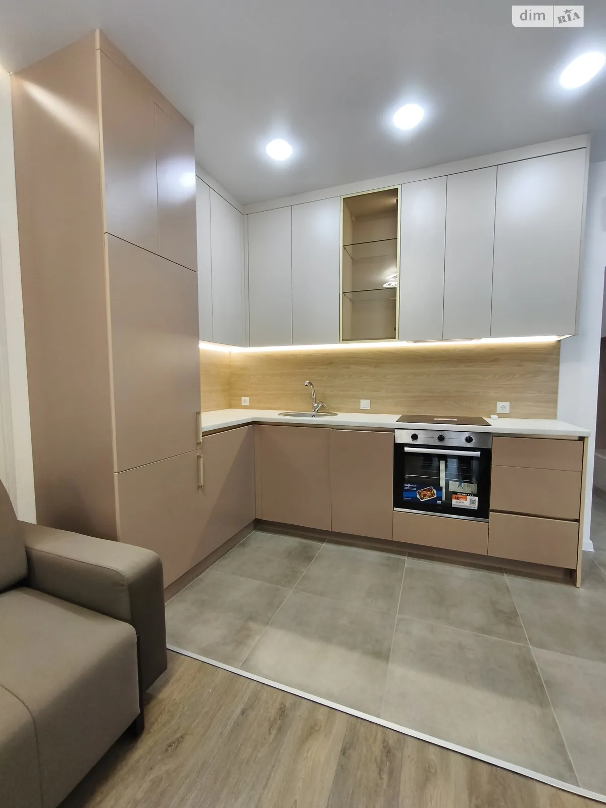 Продається 1-кімнатна квартира 42.2 кв. м у Одесі, вул. Краснова, 1Б - фото 1