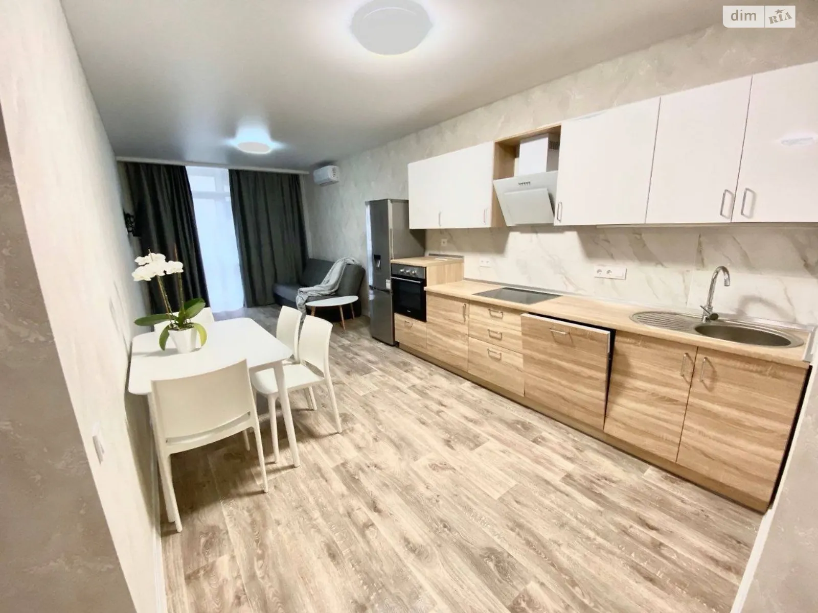 просп. Европейского Союза(Правды), 41Б Виноградарь Киев ЖК Варшавский микрорайон - фото 1