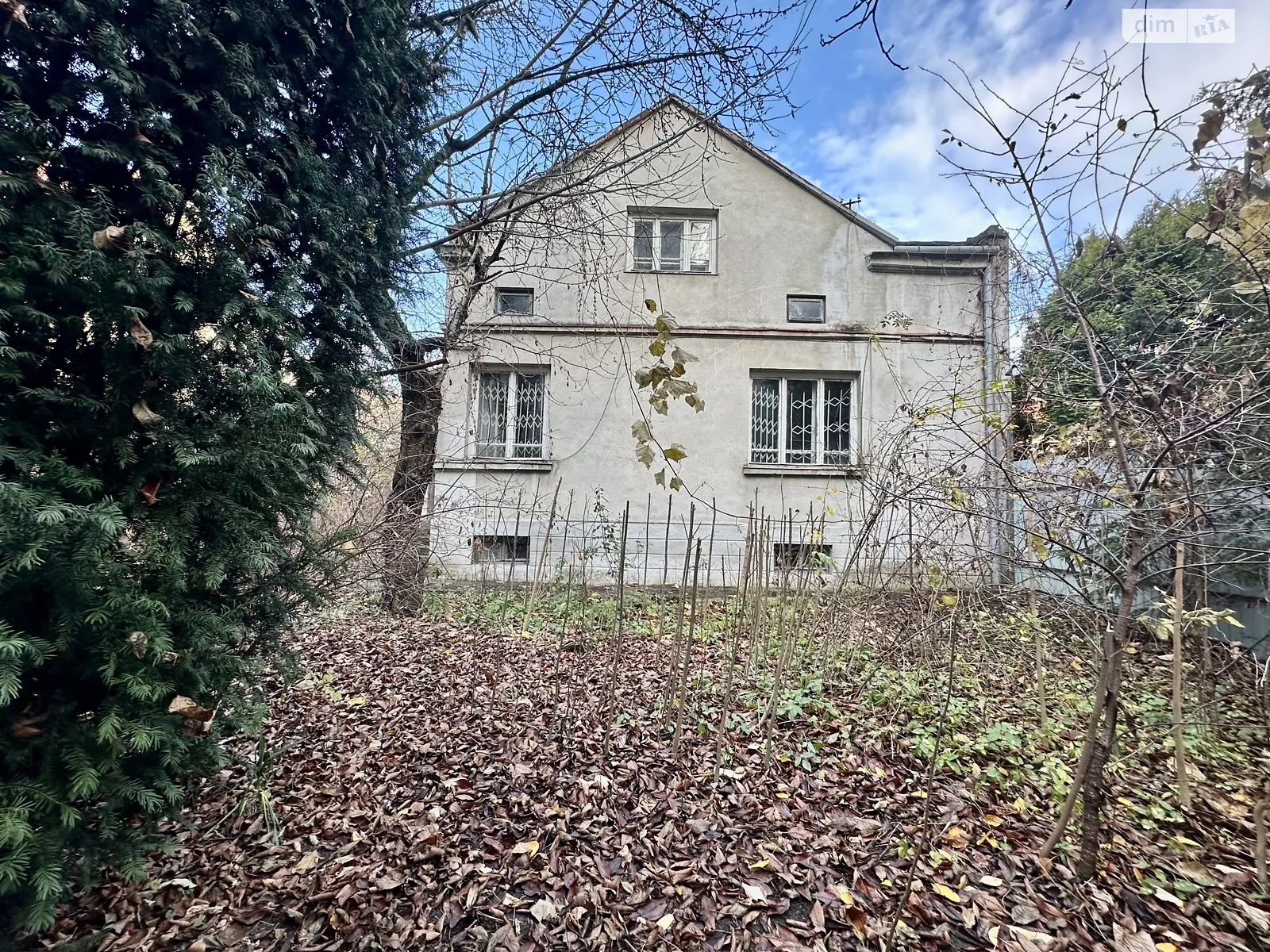 Продается дом на 2 этажа 165 кв. м с садом, цена: 285000 $ - фото 1