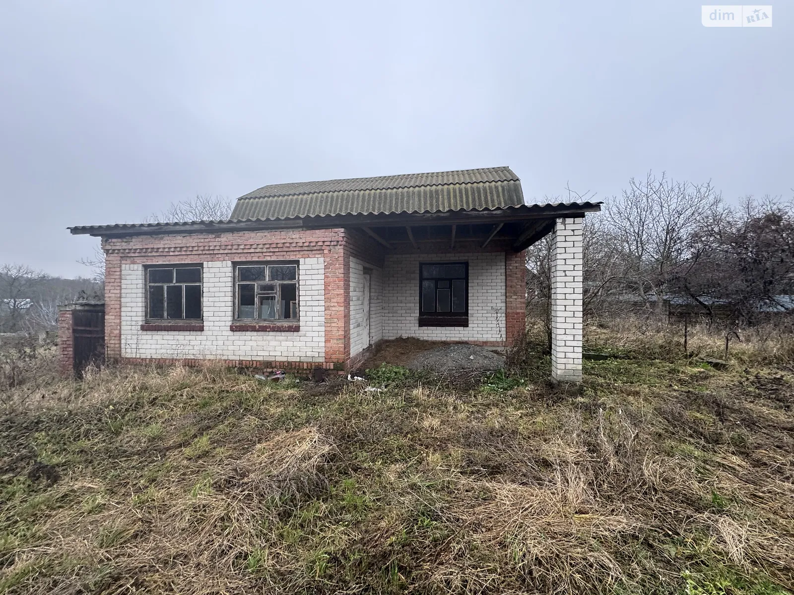 Продається одноповерховий будинок 120 кв. м з гаражем, цена: 28500 $ - фото 1