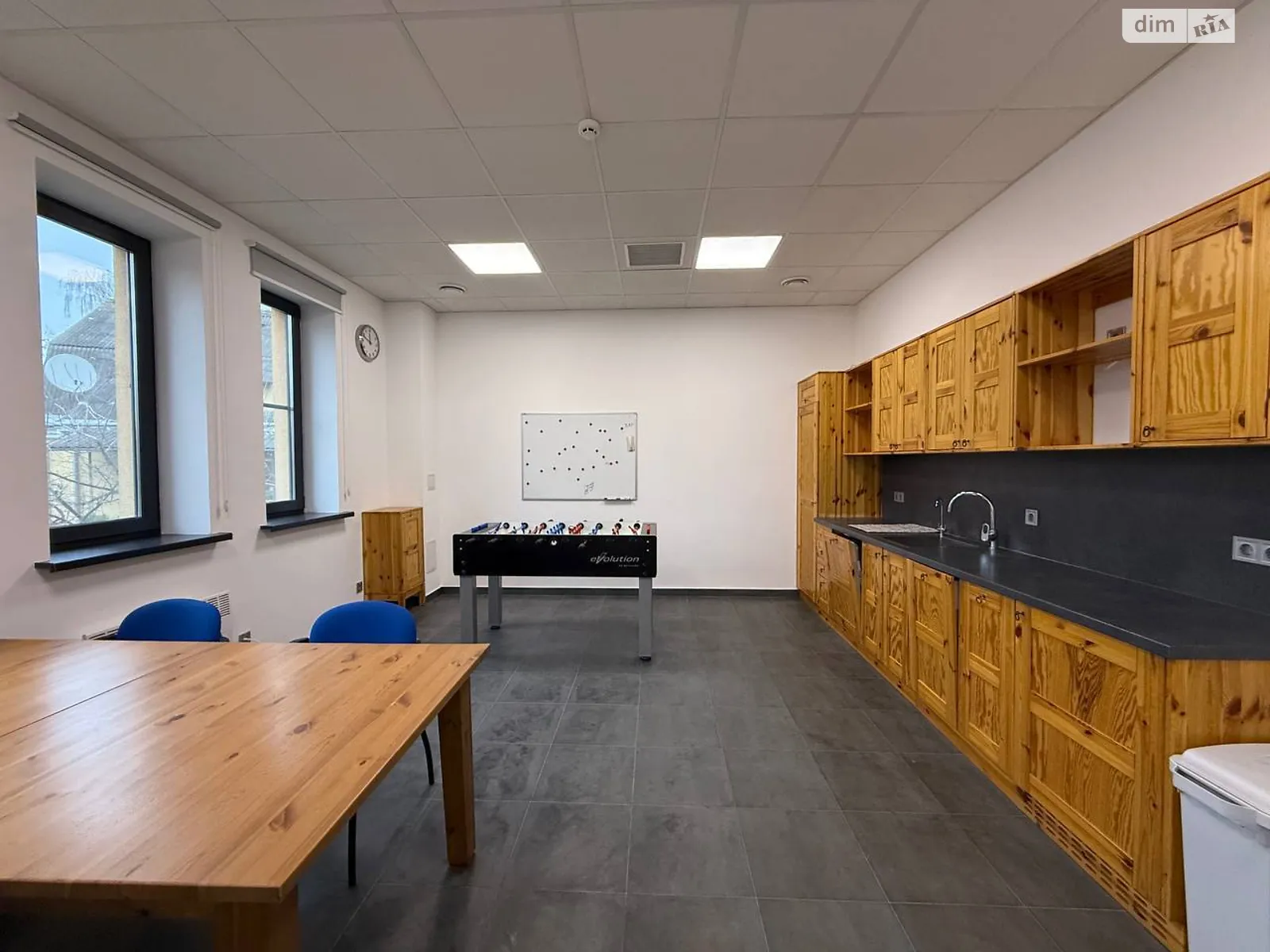 Сдается в аренду помещения свободного назначения 503 кв. м в 3-этажном здании, цена: 125000 грн - фото 1