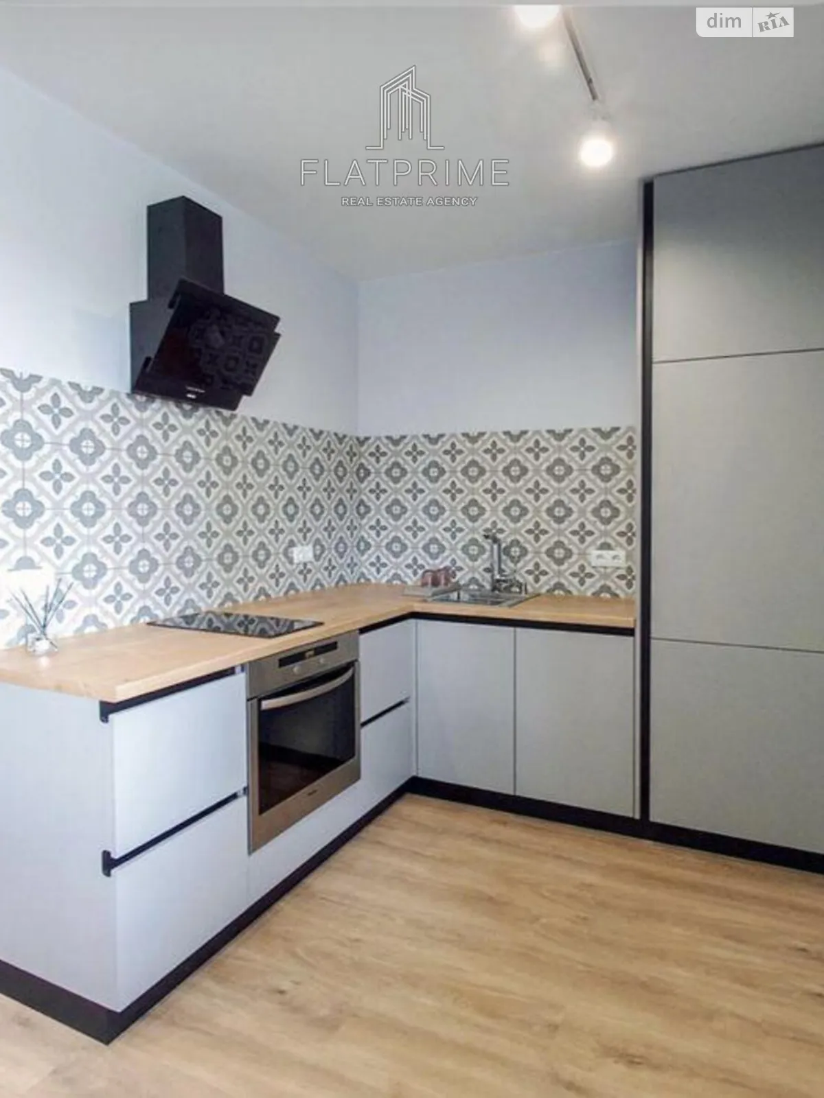 Продается 1-комнатная квартира 44 кв. м в Киеве, ул. Практичная, 2 - фото 1