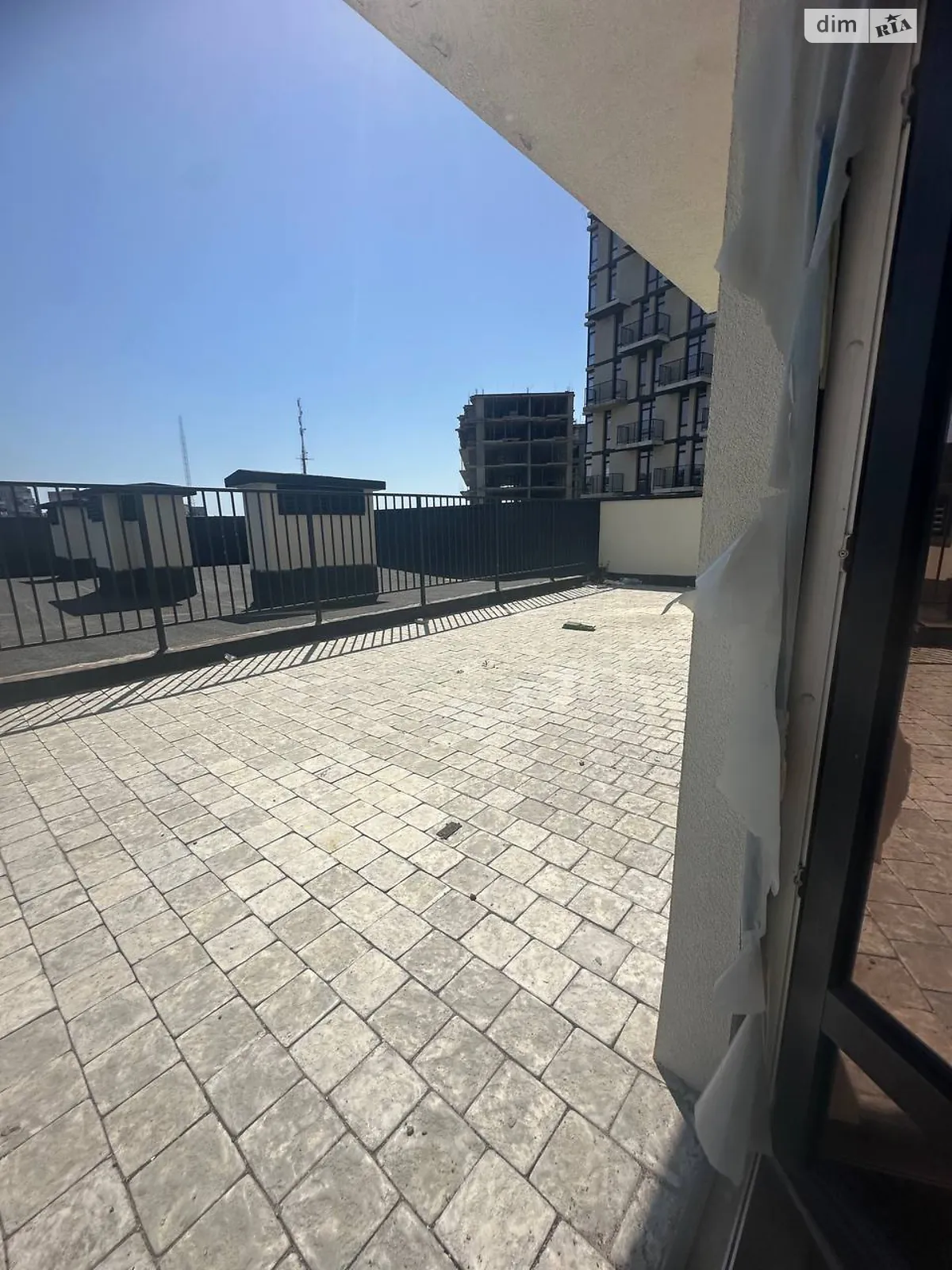 Продається 3-кімнатна квартира 67 кв. м у Одесі, вул. Радісна, 29 корпус 2 - фото 1