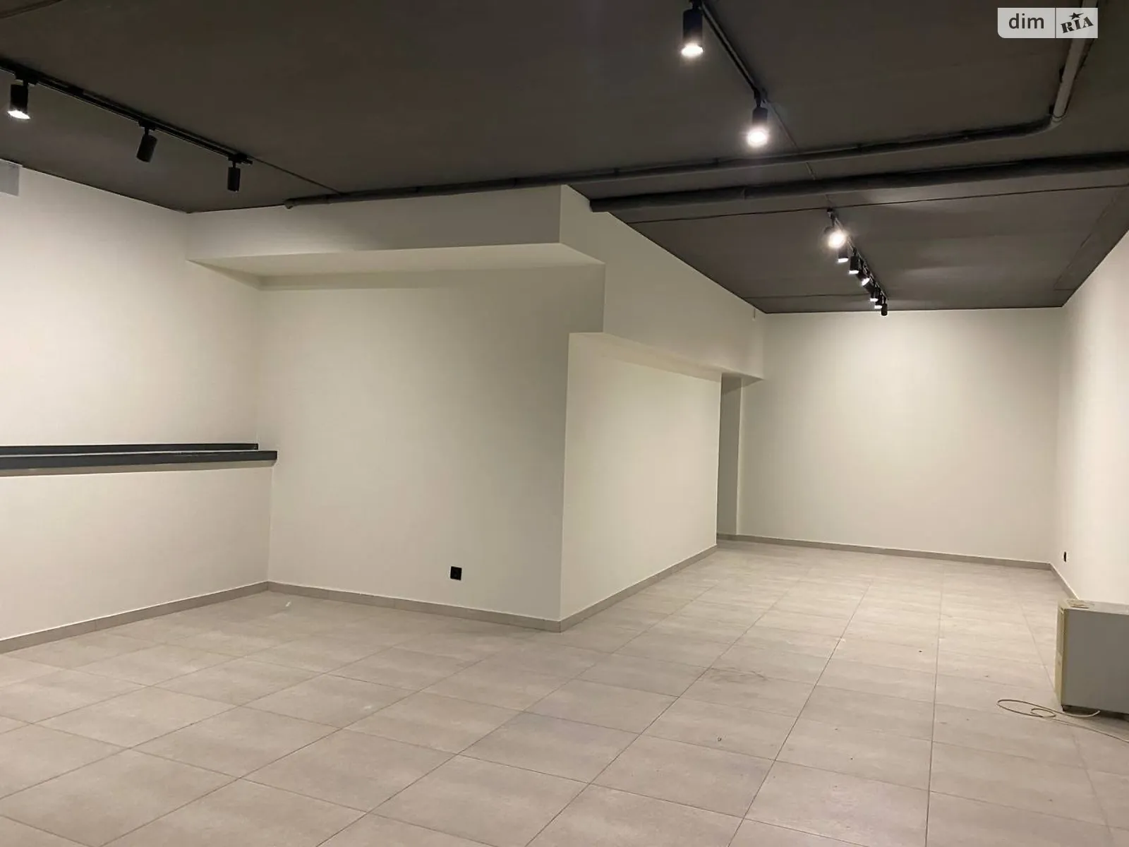 Сдается в аренду помещения свободного назначения 74 кв. м в 4-этажном здании, цена: 12000 грн - фото 1