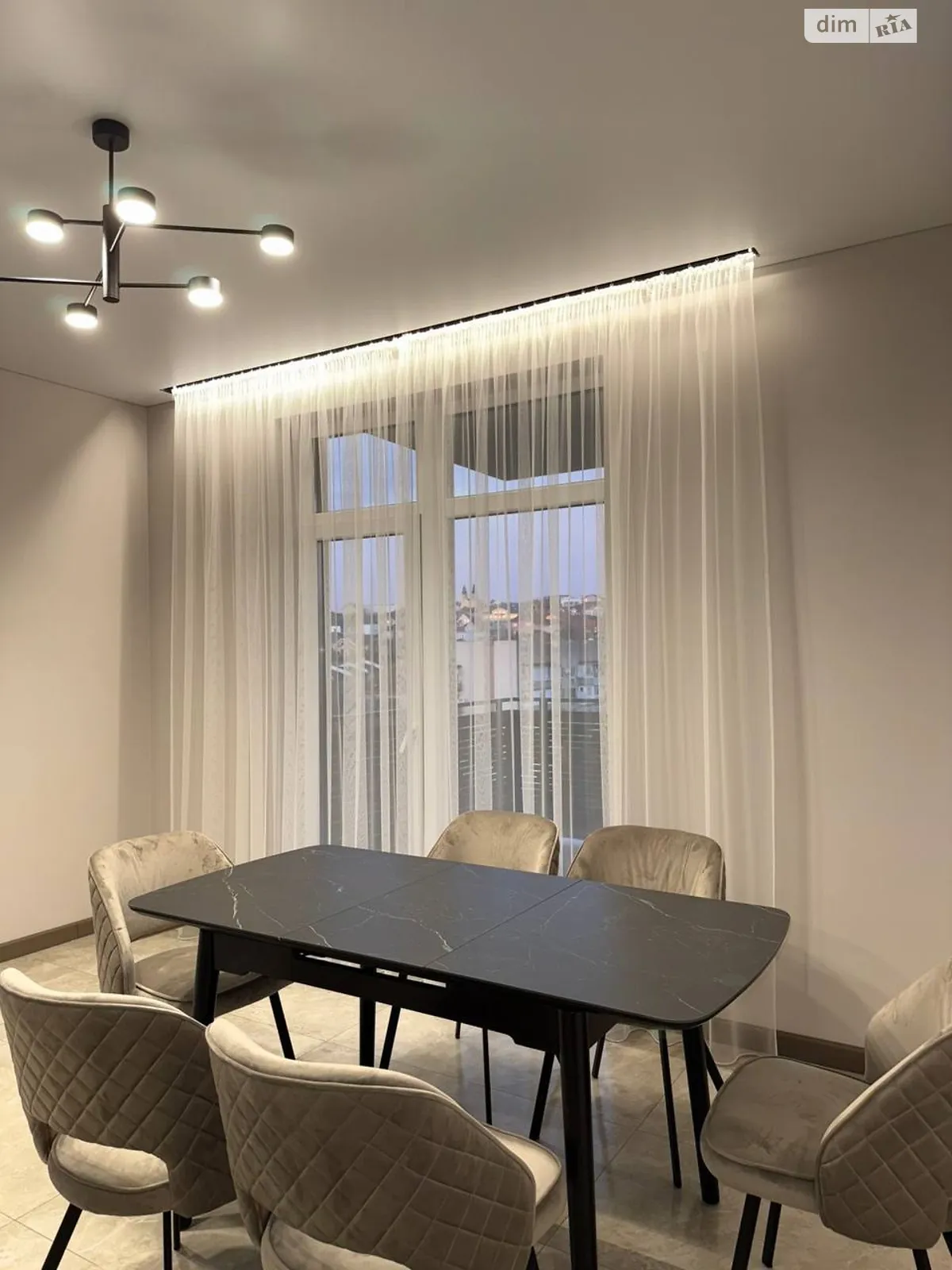 Здається в оренду 2-кімнатна квартира 90 кв. м у Ужгороді, вул. Собранецька - фото 1