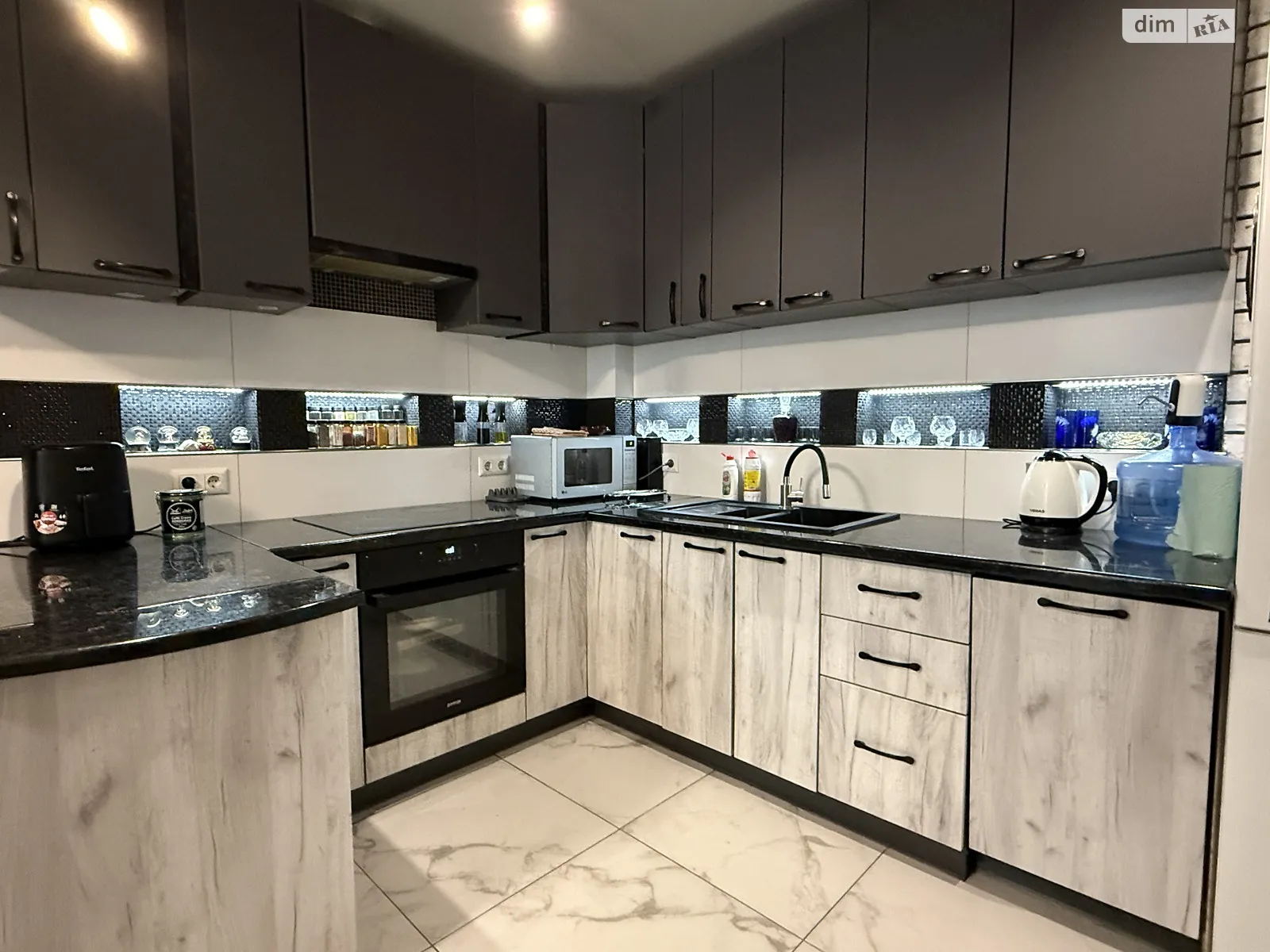 Продається 2-кімнатна квартира 55.4 кв. м у Ірпені, вул. Університетська(Карла Маркса) - фото 1