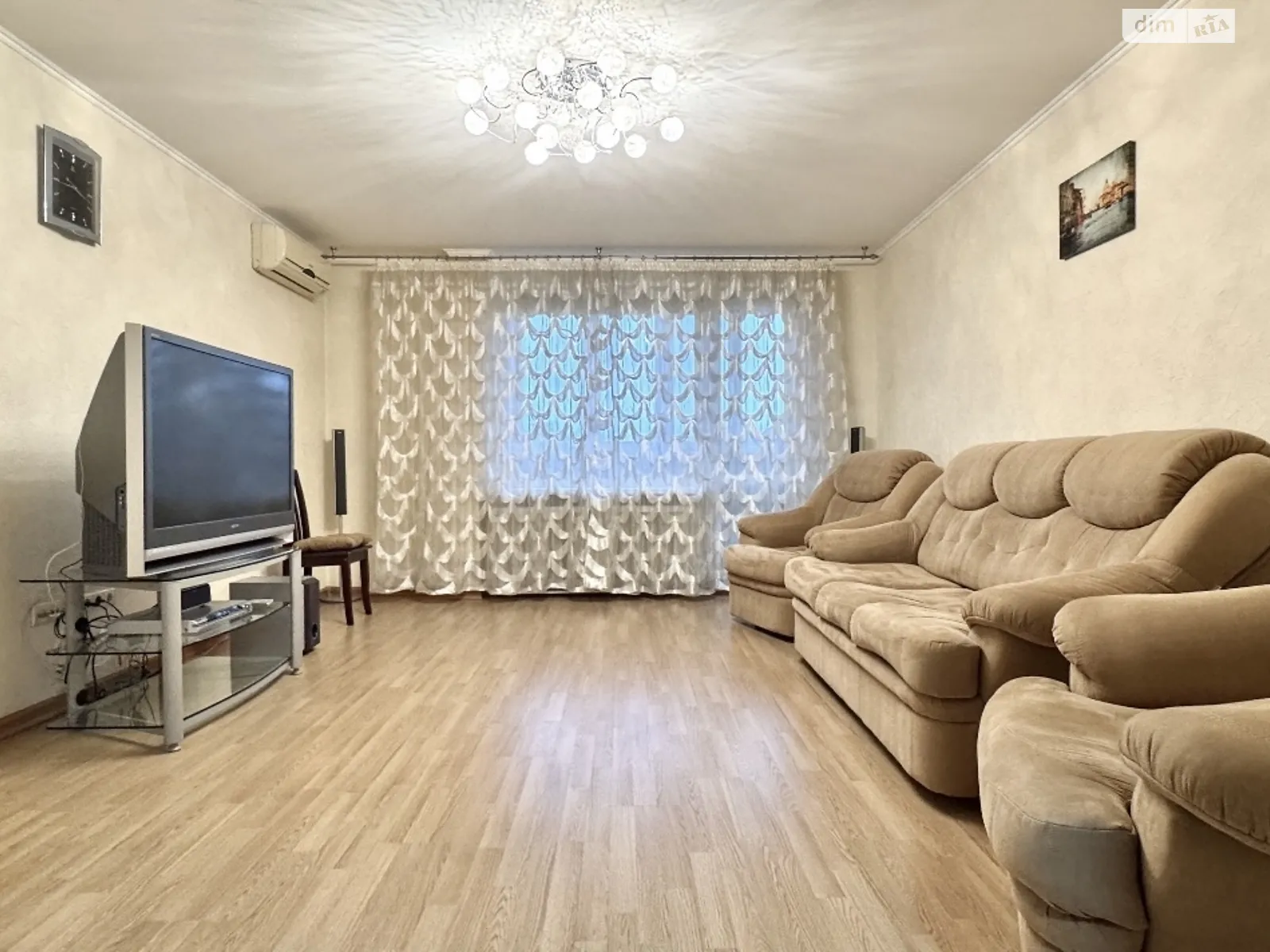 Здається в оренду 3-кімнатна квартира 77.6 кв. м у Києві, бул. Дарницький, 12 - фото 1