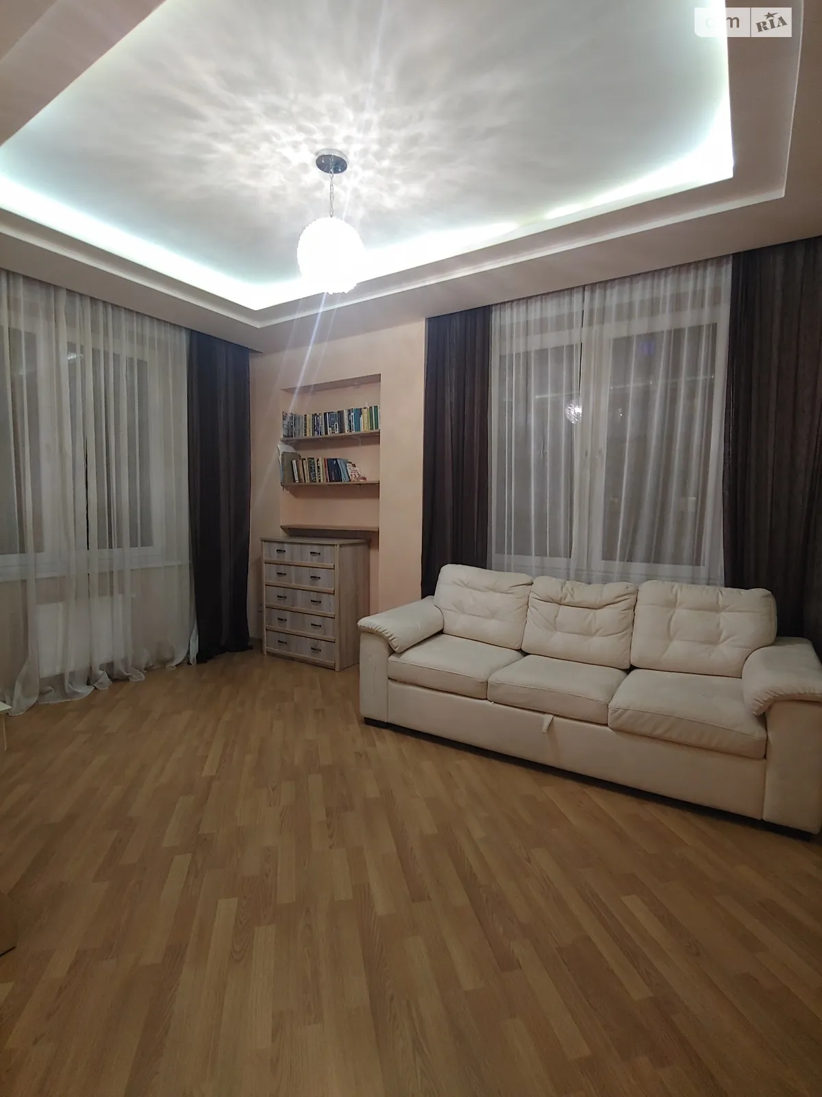 Сдается в аренду 2-комнатная квартира 68 кв. м в Львове, цена: 570 $ - фото 1