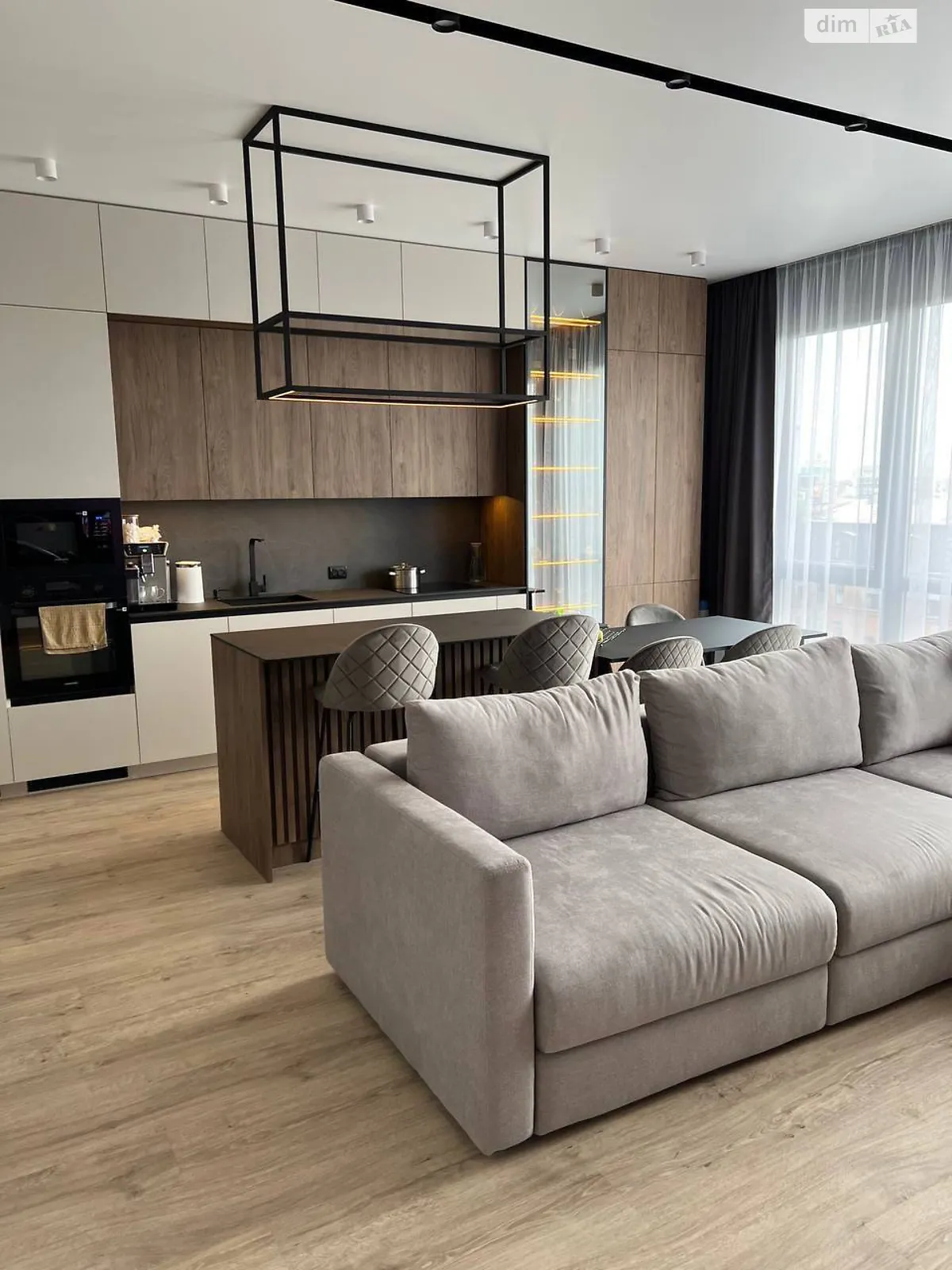 Продается 1-комнатная квартира 82.1 кв. м в Днепре, ул. Короленко, 22А корпус 1 - фото 1