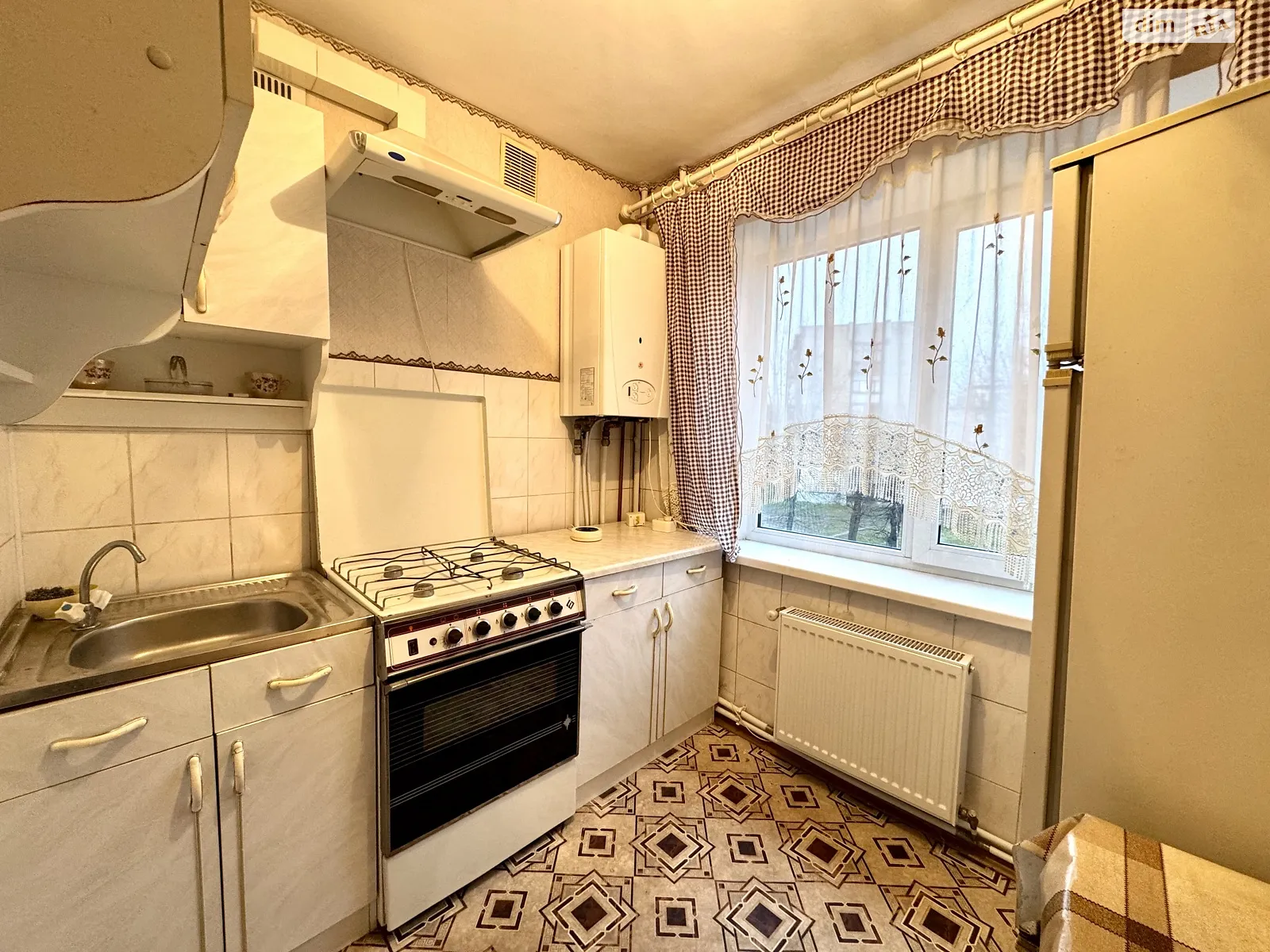 3-комнатная квартира 60 кв. м в Тернополе, ул. Лепкого Богдана - фото 1