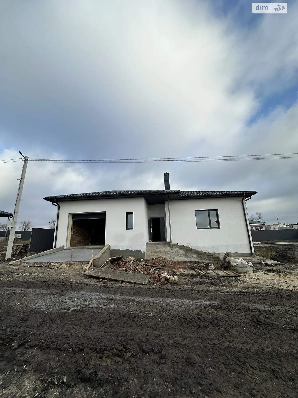 Продается одноэтажный дом 139 кв. м с подвалом, цена: 122000 $ - фото 1