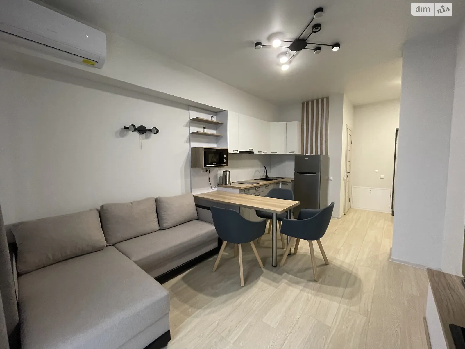 Здається в оренду 1-кімнатна квартира 45 кв. м у Ужгороді, вул. Собранецька, 160 - фото 1