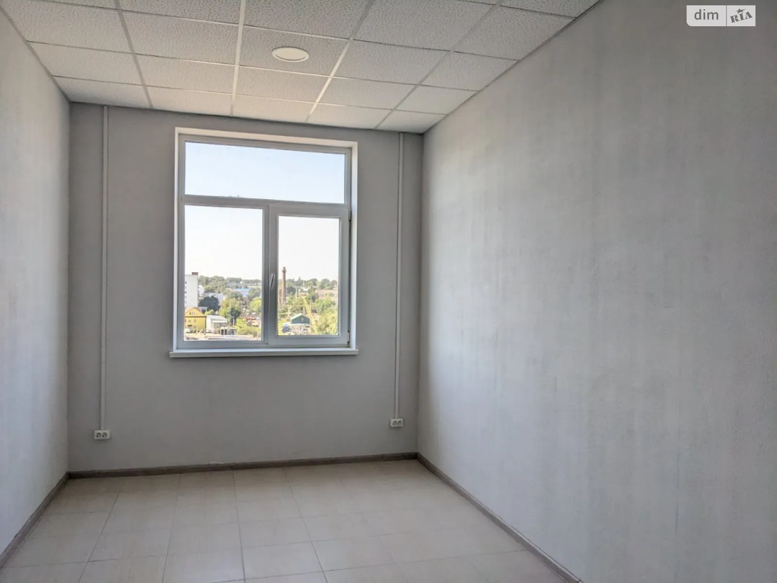 Здається в оренду офіс 15 кв. м в бізнес-центрі, цена: 4500 грн - фото 1