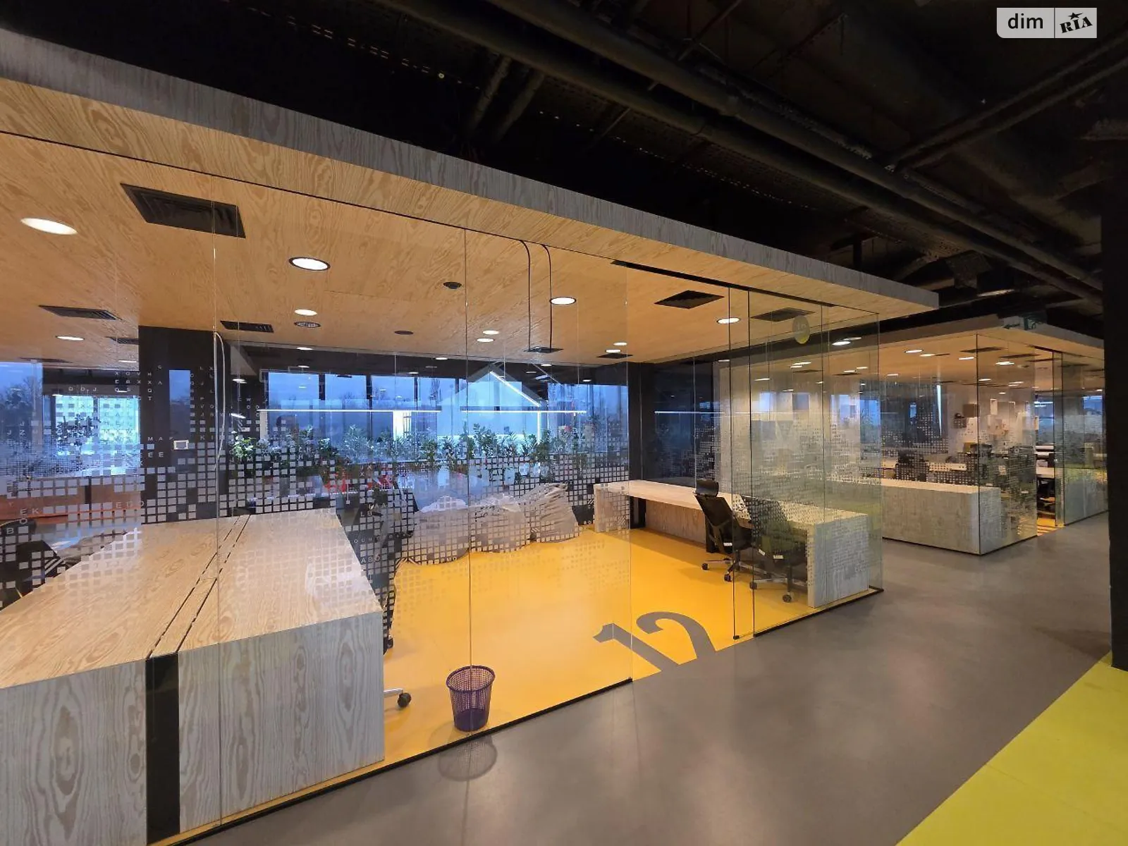 Сдается в аренду офис 2200 кв. м в бизнес-центре, цена: 26600 $ - фото 1