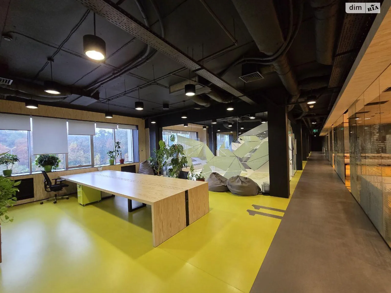Сдается в аренду офис 3500 кв. м в бизнес-центре, цена: 44000 $ - фото 1