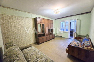 Продаж квартири, Київ, р‑н. Дарницький, ст.м. Харківська, Ревуцького вулиця, буд. 7А