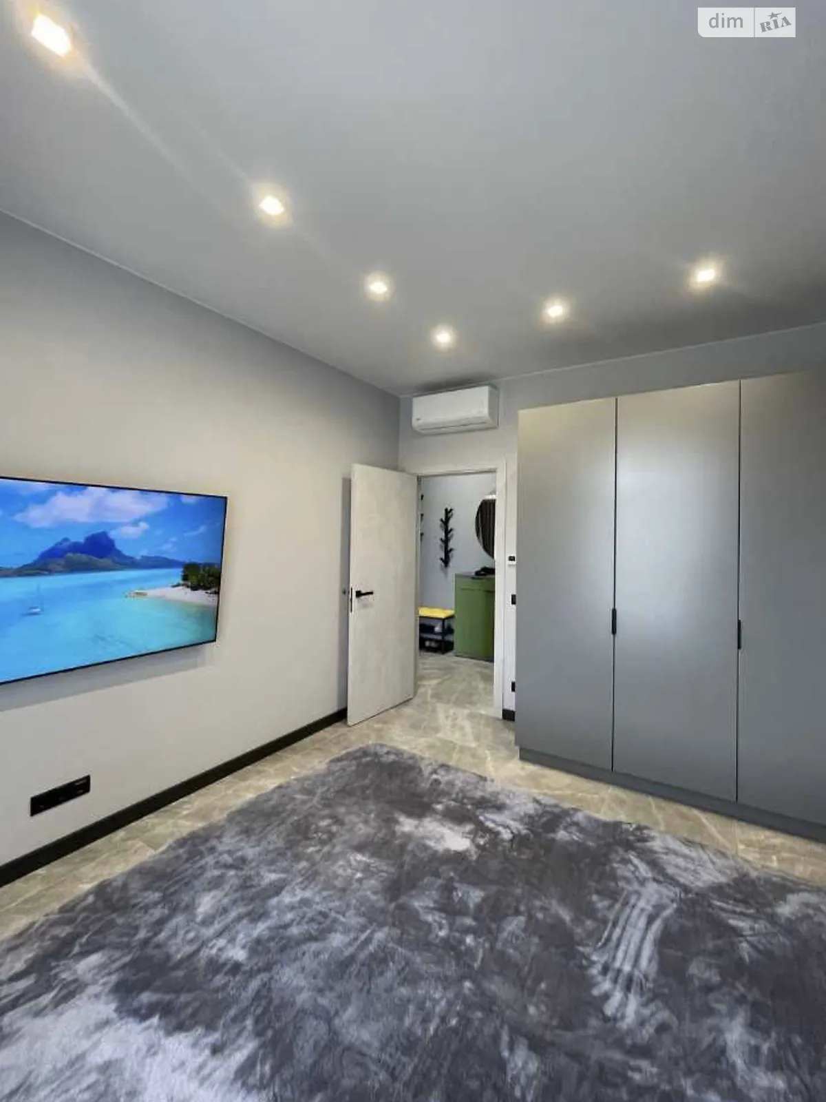 Сдается в аренду 1-комнатная квартира 34 кв. м в Ужгороде, цена: 600 $ - фото 1