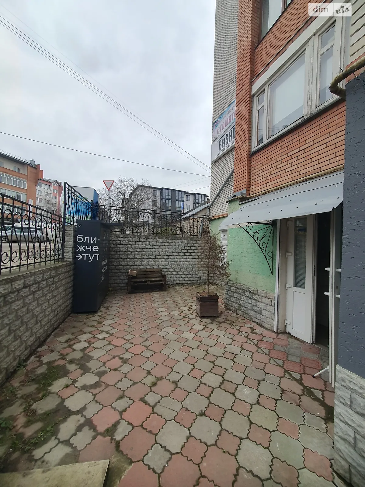 Сдается в аренду помещения свободного назначения 72.4 кв. м в 5-этажном здании, цена: 10000 грн - фото 1