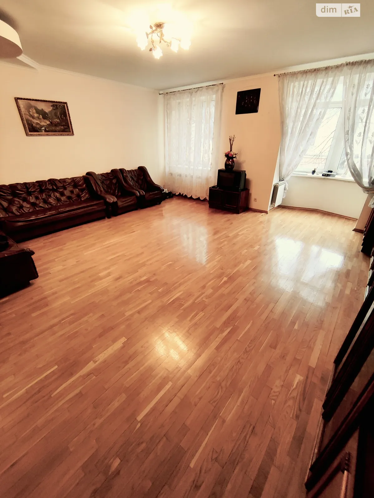 Продается 3-комнатная квартира 113.8 кв. м в Ивано-Франковске, ул. Тараса Шевченко - фото 1