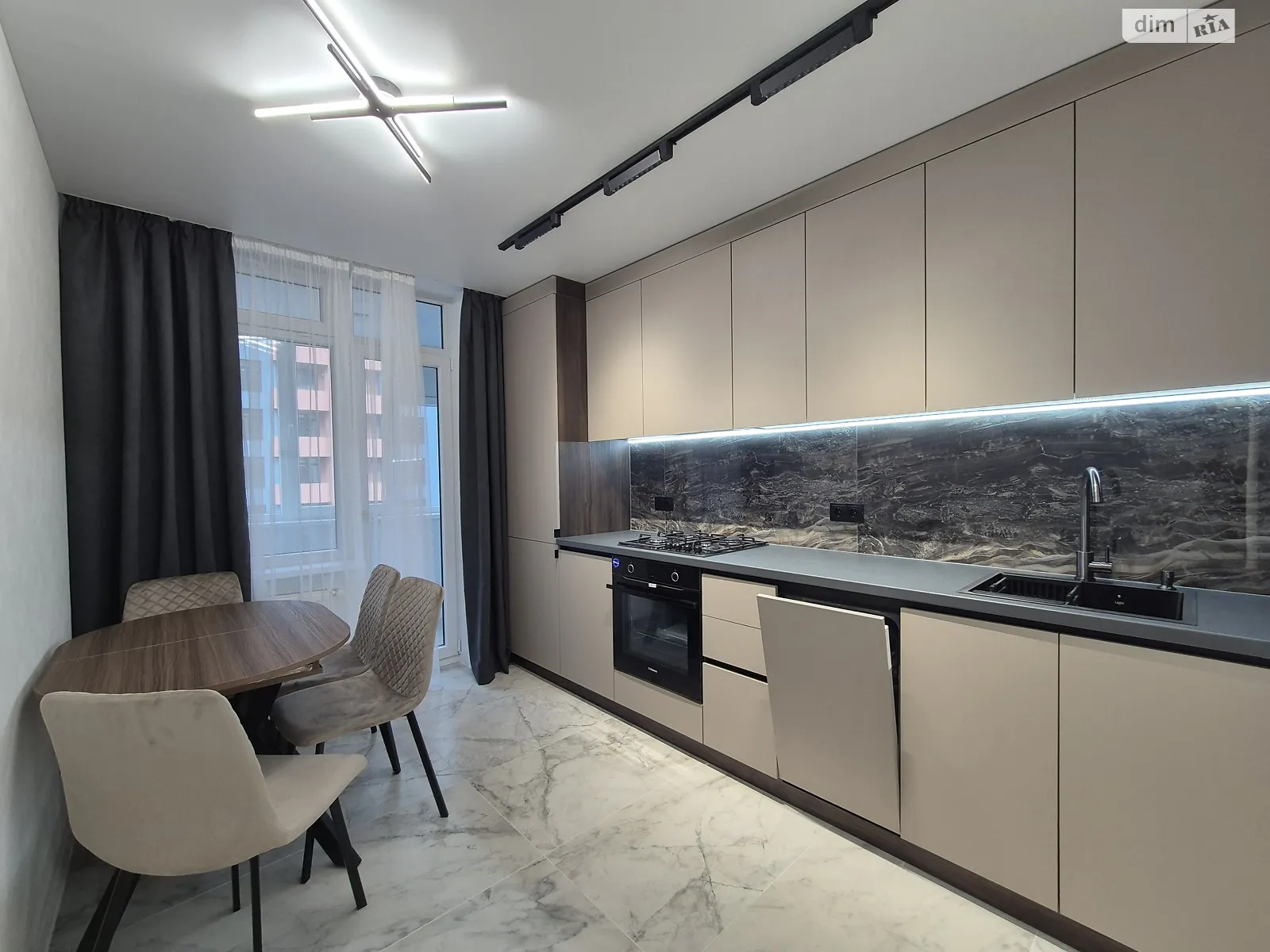 1-комнатная квартира 41 кв. м в Тернополе, ул. Смакулы, 7 - фото 1