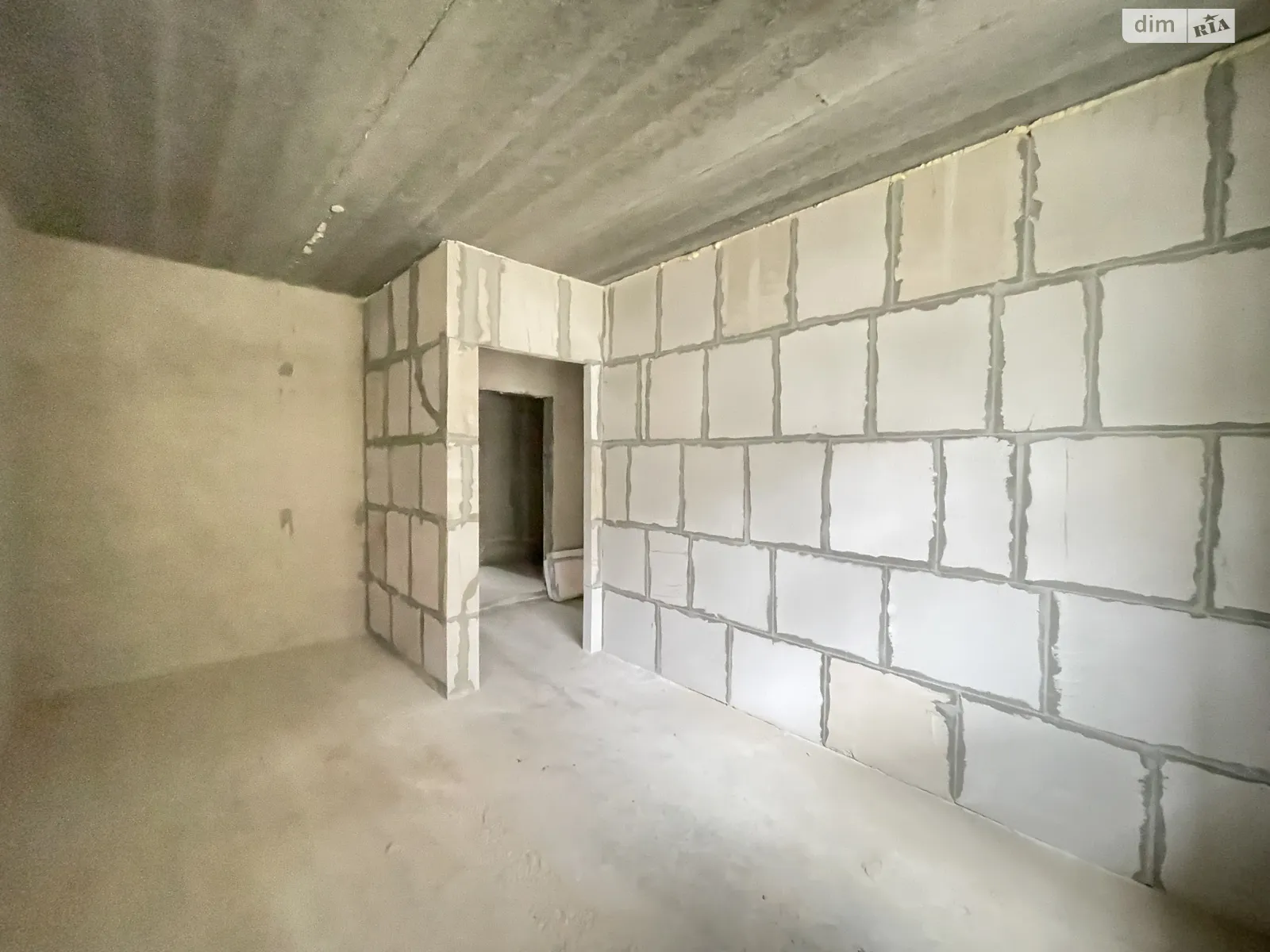 Продается 1-комнатная квартира 30.3 кв. м в Ивано-Франковске, ул. Княгинин - фото 1