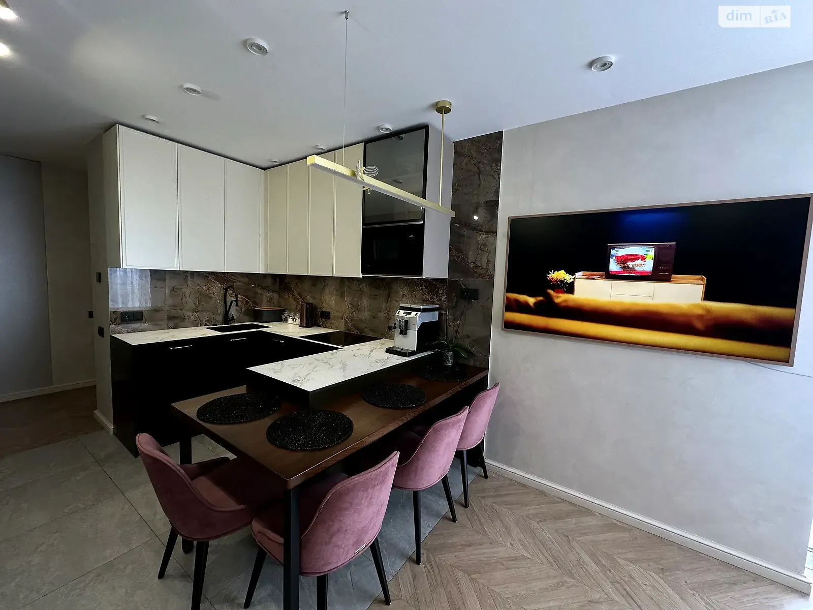 Продається 3-кімнатна квартира 92 кв. м у Києві, просп. Європейського Союзу(Правди), 51 - фото 1