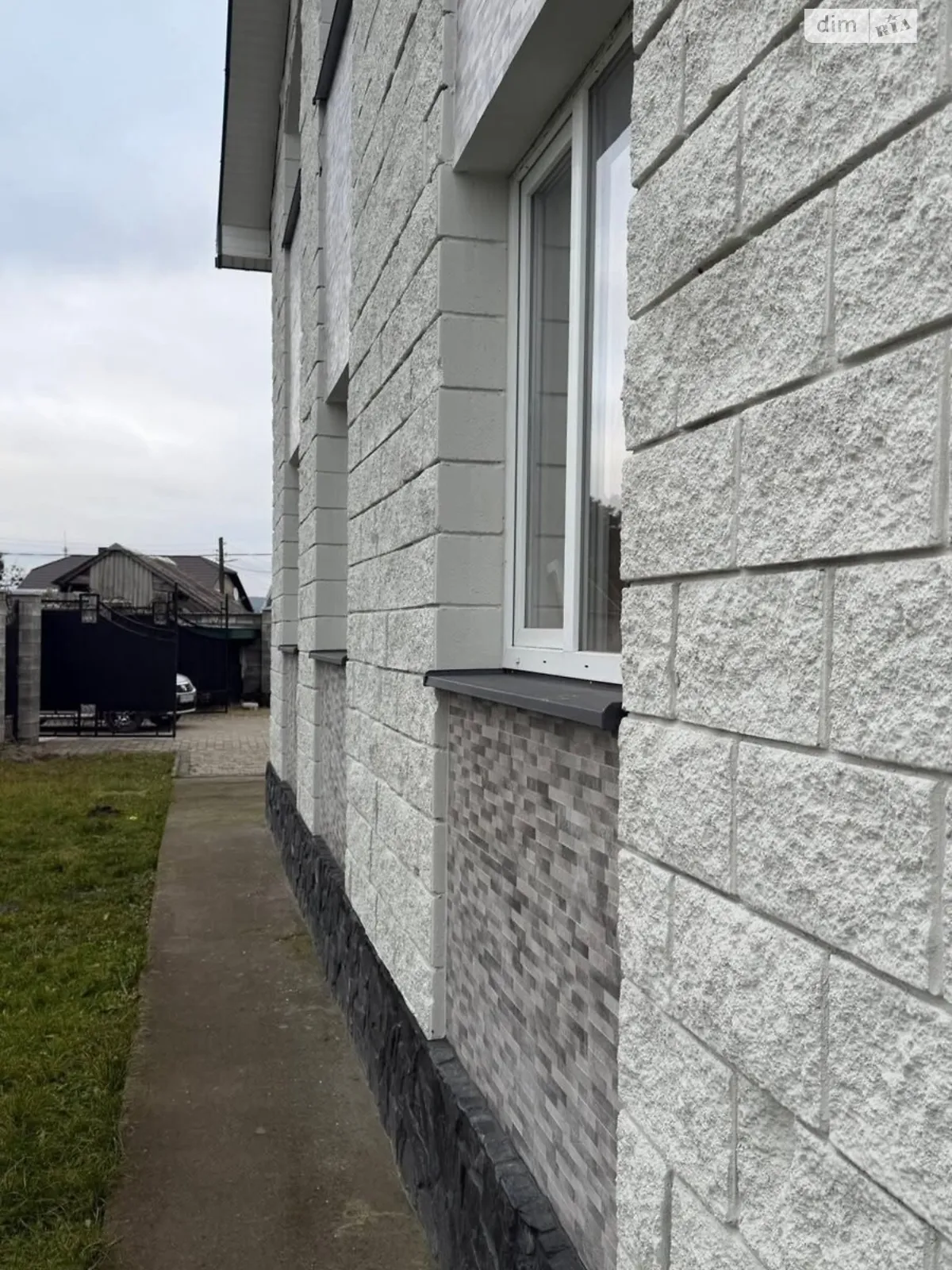 Продается дом на 2 этажа 154 кв. м с баней/сауной, цена: 130000 $ - фото 1