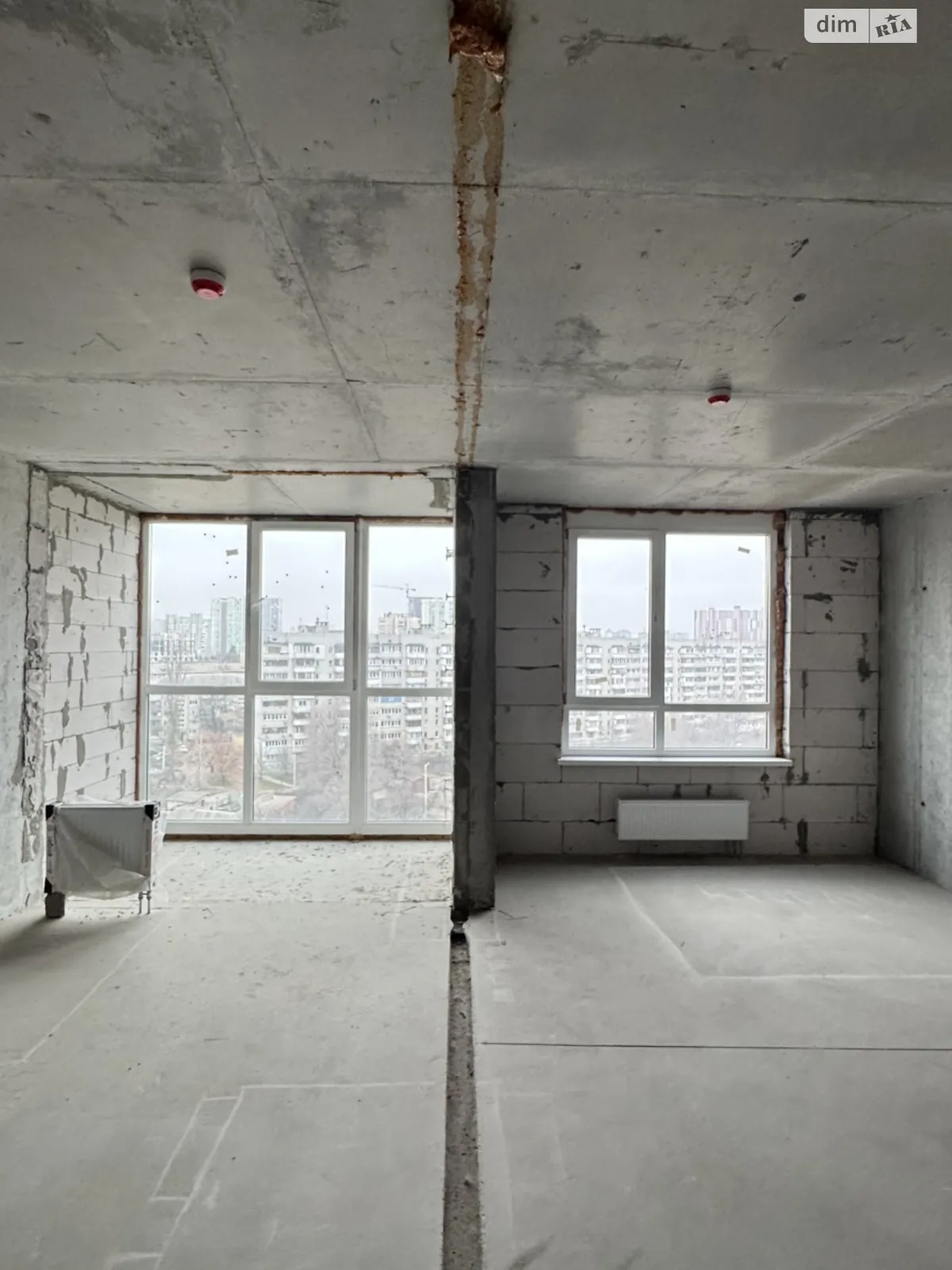 Продается 1-комнатная квартира 41.8 кв. м в Киеве, ул. Гроденская, 14 - фото 1