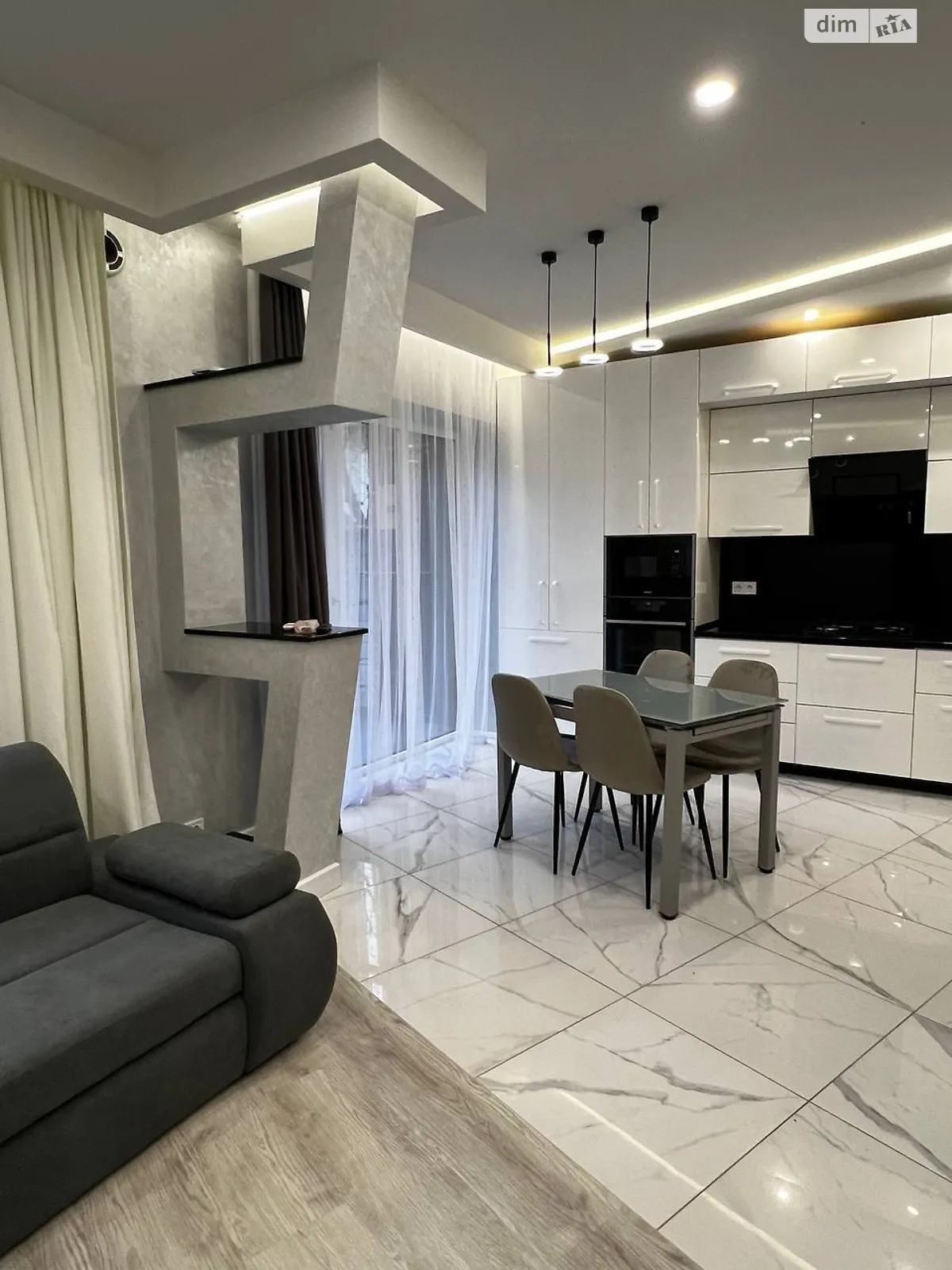 Сдается в оренду частина будинку 130 кв. м з балконом, цена: 42000 грн - фото 1