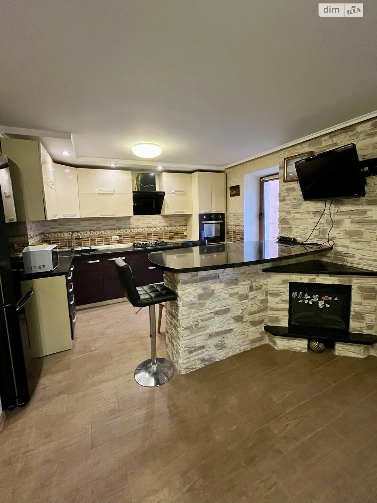 Продается 3-комнатная квартира 65.1 кв. м в Ровно, ул. Кулика и Гудачека(Макарова), 56 - фото 1