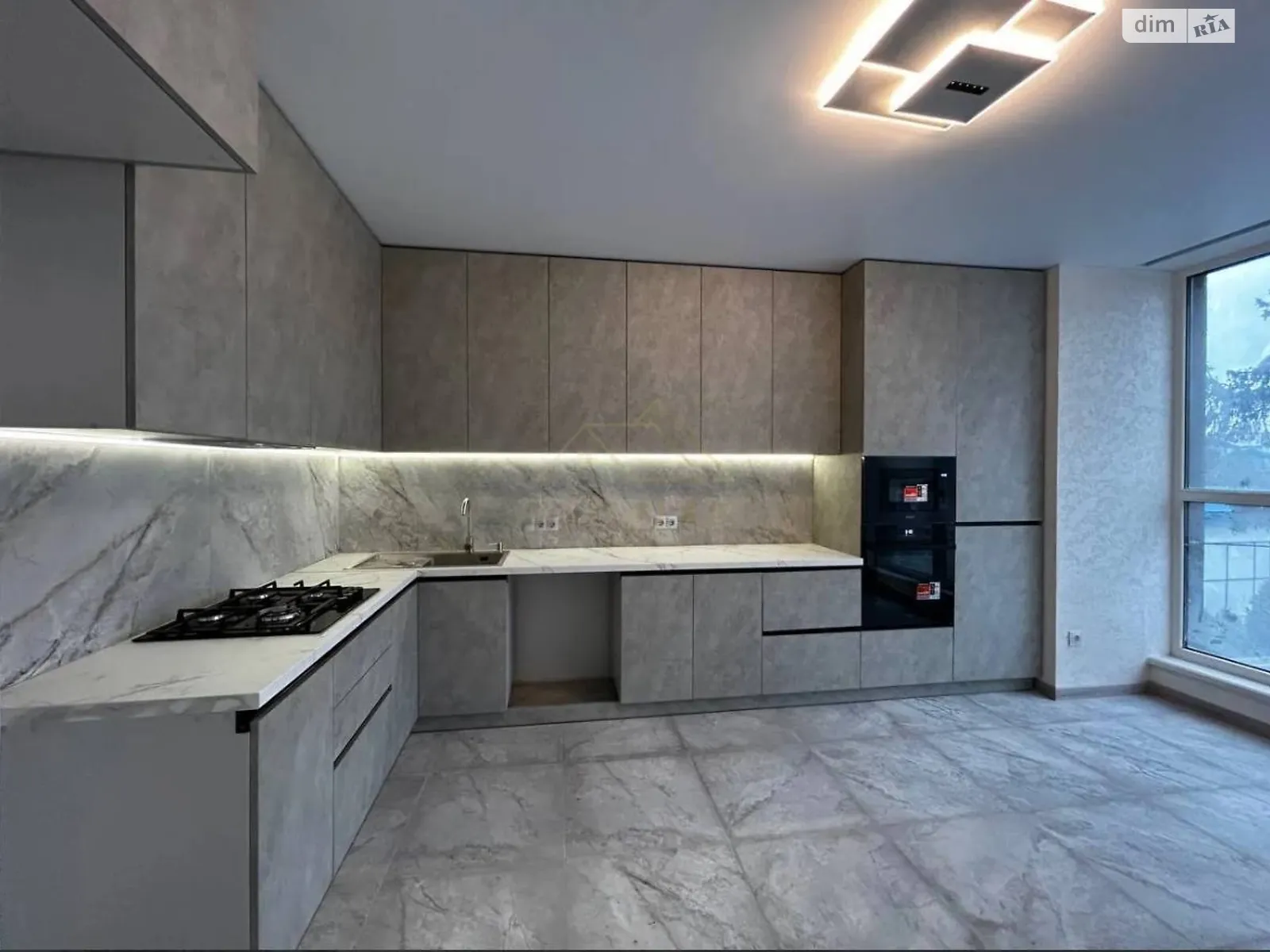 Продается 2-комнатная квартира 60.1 кв. м в Ивано-Франковске, цена: 93000 $ - фото 1