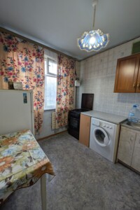 Продажа квартиры, Харьков, р‑н. Салтовский, Тракторостроителей проспект, дом 90