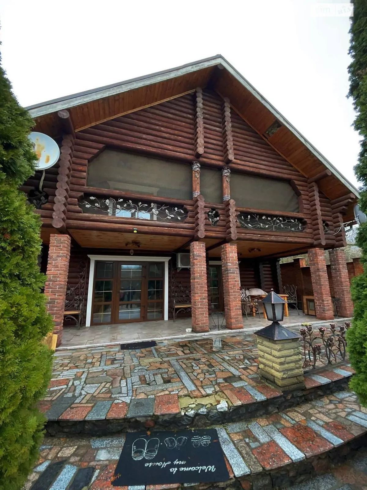 Продается дом на 2 этажа 215.8 кв. м с садом, цена: 350000 $ - фото 1