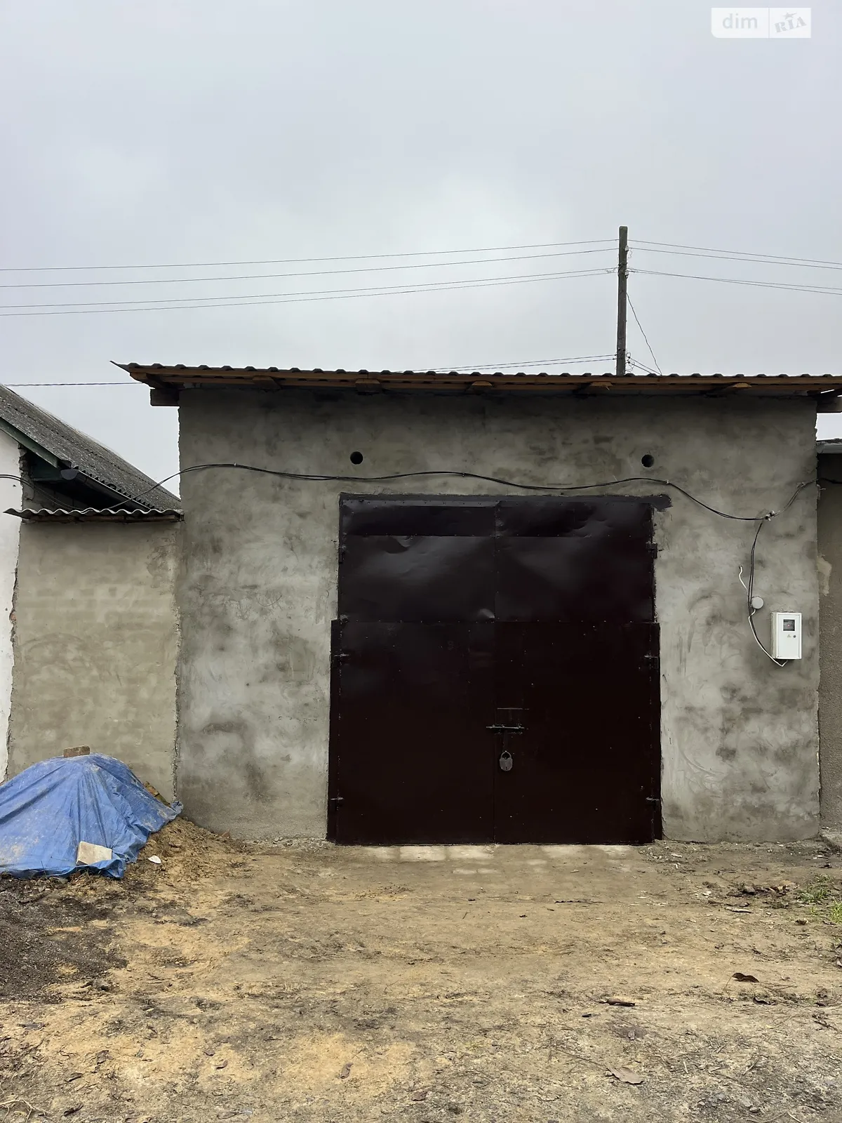 Продается место в гаражном кооперативе под легковое авто на 53 кв. м, цена: 8000 $ - фото 1