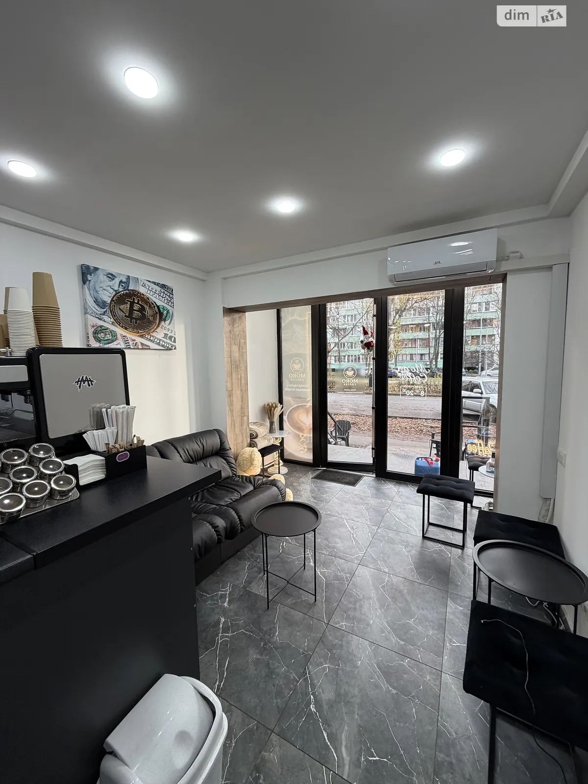 Продается объект сферы услуг 36 кв. м в 9-этажном здании, цена: 7000 $ - фото 1