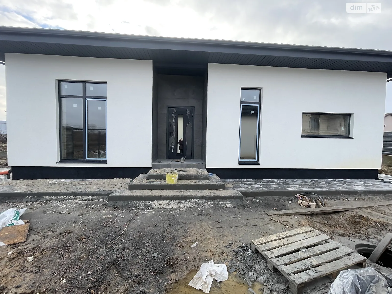 Продается одноэтажный дом 95 кв. м с мансардой, цена: 88000 $ - фото 1