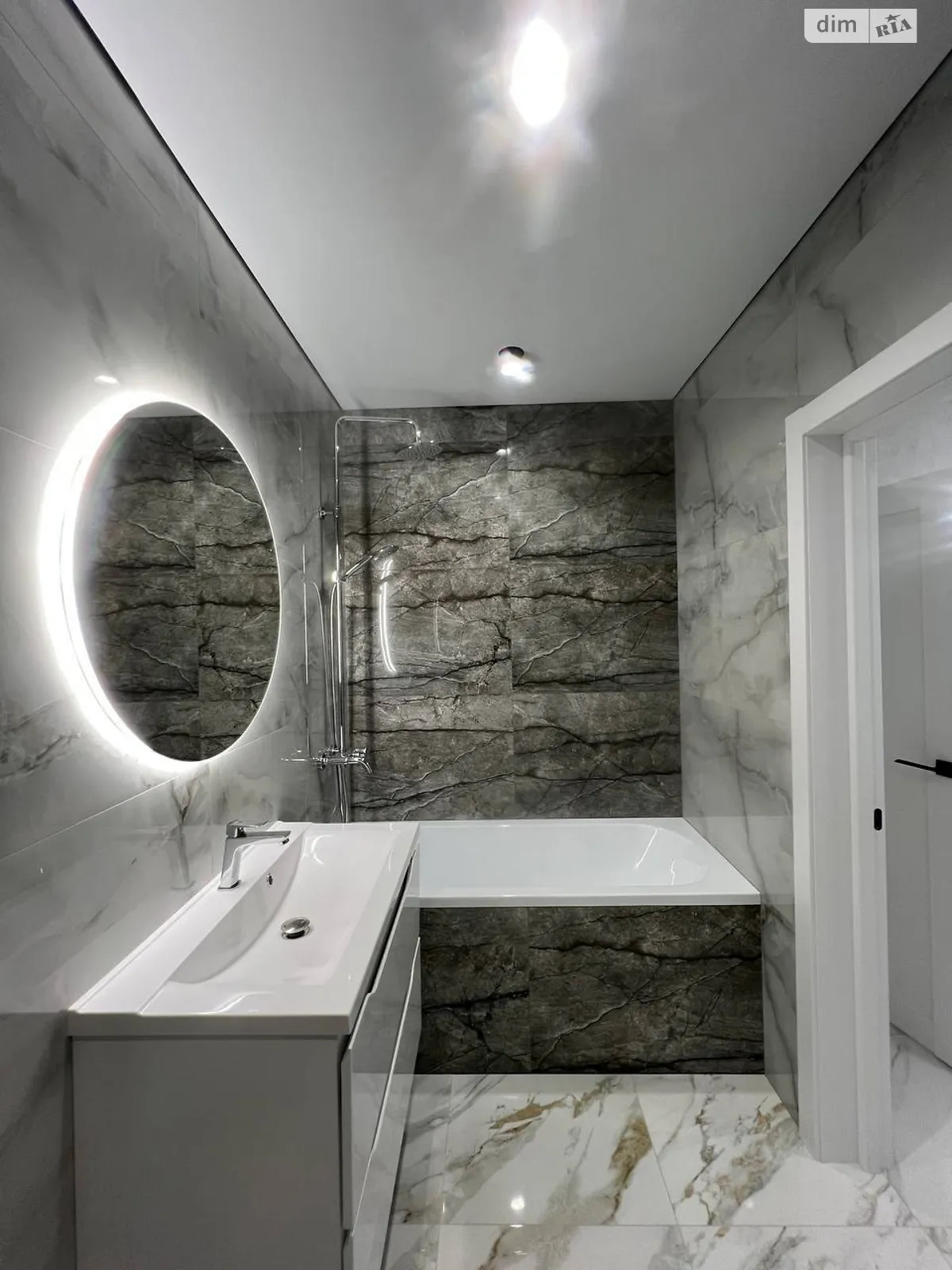 Здається в оренду 1-кімнатна квартира 46 кв. м у Житомирі, вул. Євгена Рихліка, 11А - фото 1