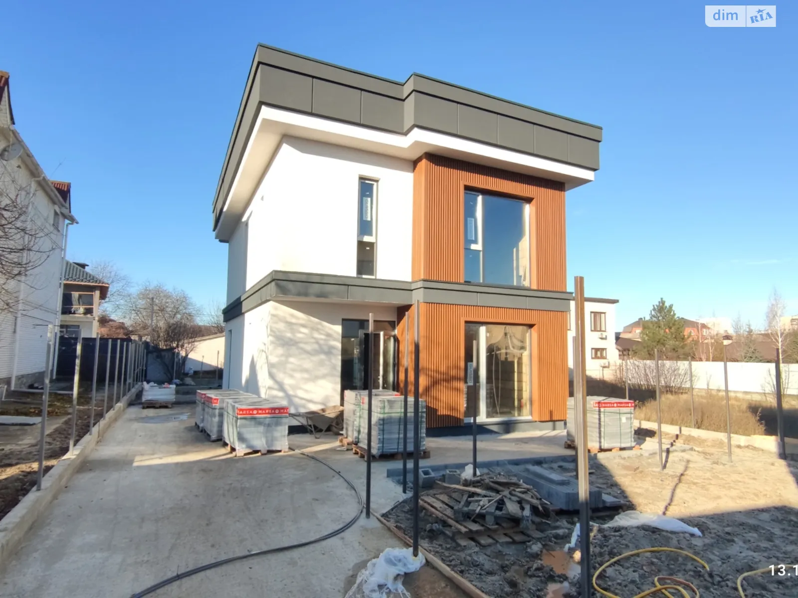 Продается дом на 2 этажа 145 кв. м с террасой, цена: 195000 $ - фото 1