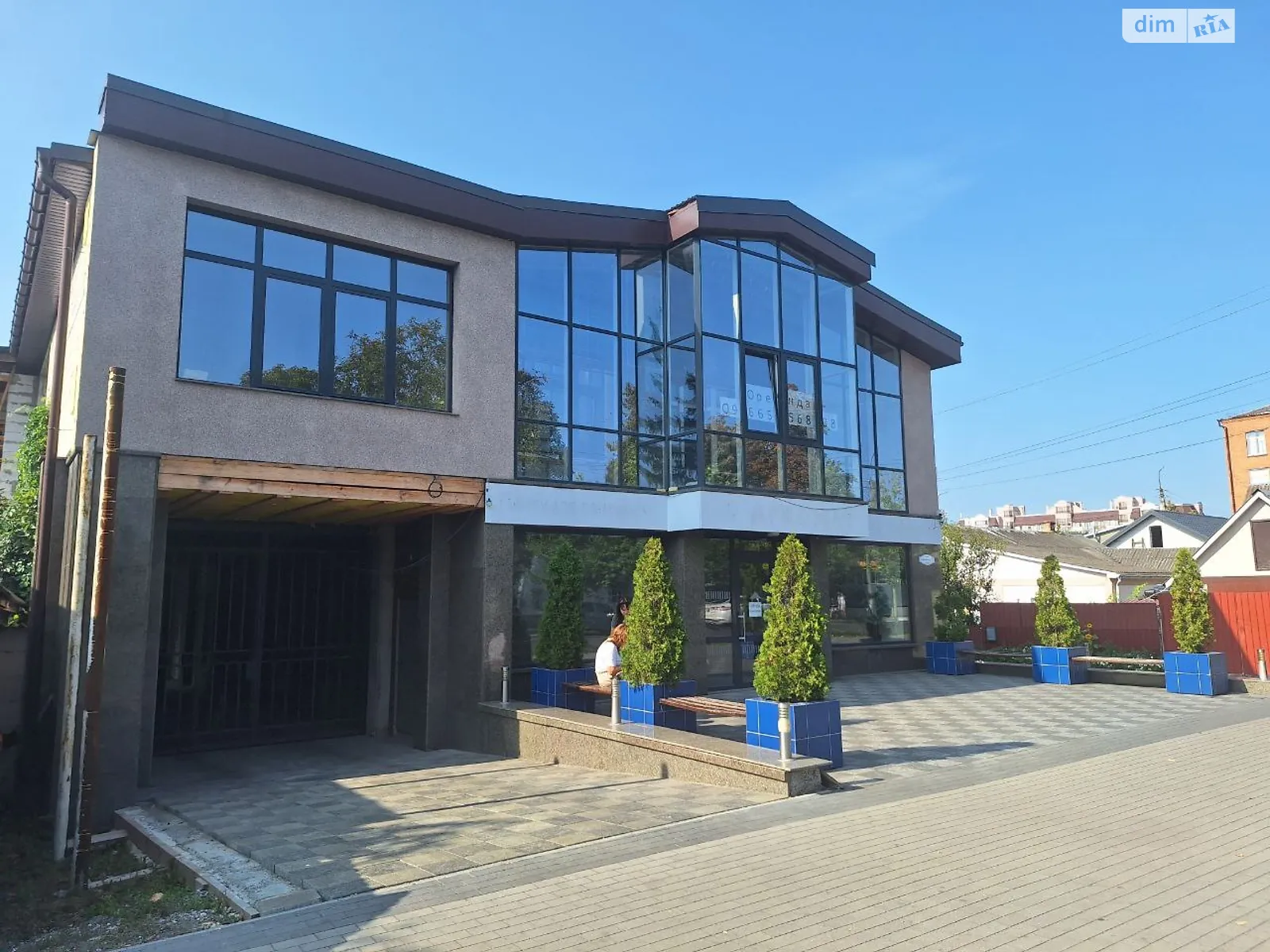 Продается помещения свободного назначения 2400 кв. м в 2-этажном здании, цена: 2300000 $ - фото 1