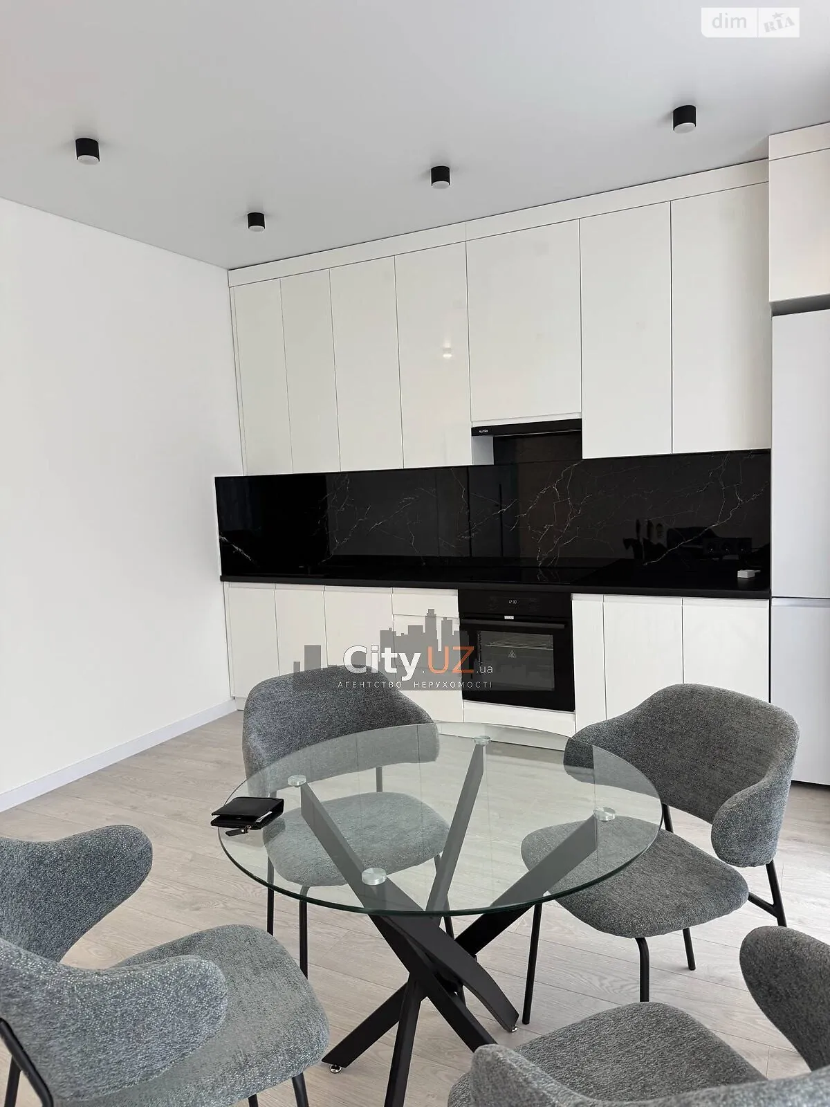 Продається 1-кімнатна квартира 43 кв. м у Минаї - фото 1