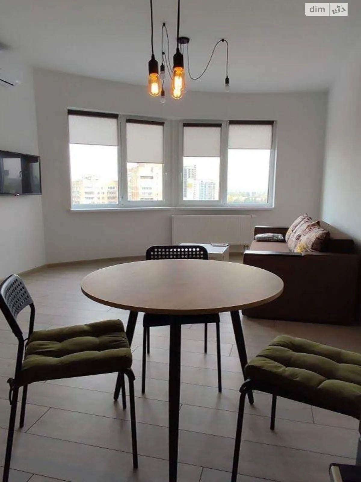 Продается 1-комнатная квартира 52 кв. м в Киеве, Харьковское шоссе, 19Б - фото 1