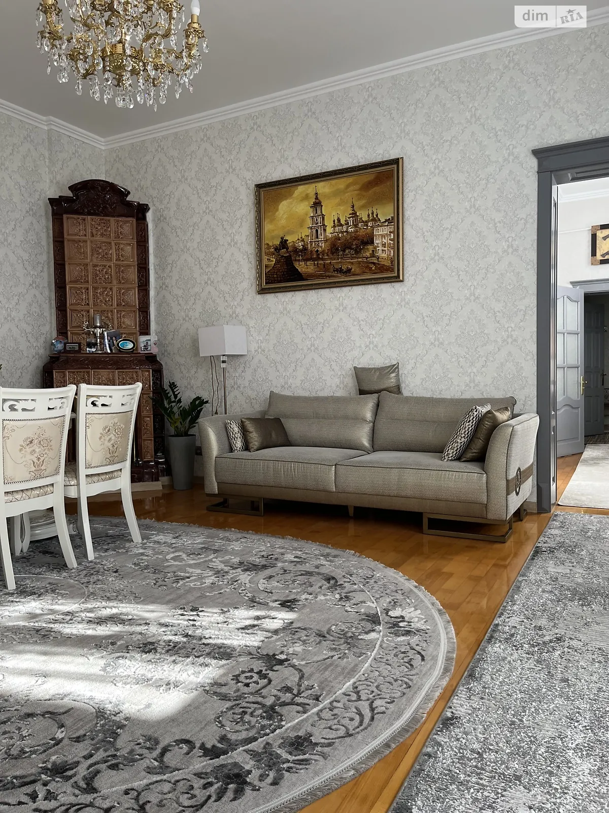 Продается 5-комнатная квартира 225 кв. м в Сокале, ул. Шептицкого, 63 - фото 1
