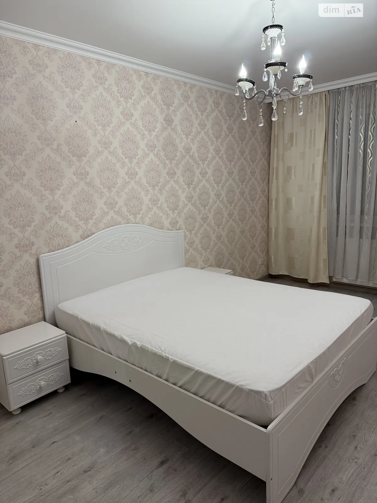 Здається в оренду 2-кімнатна квартира 75 кв. м у Львові, вул. Мікльоша Карла, 15 - фото 1