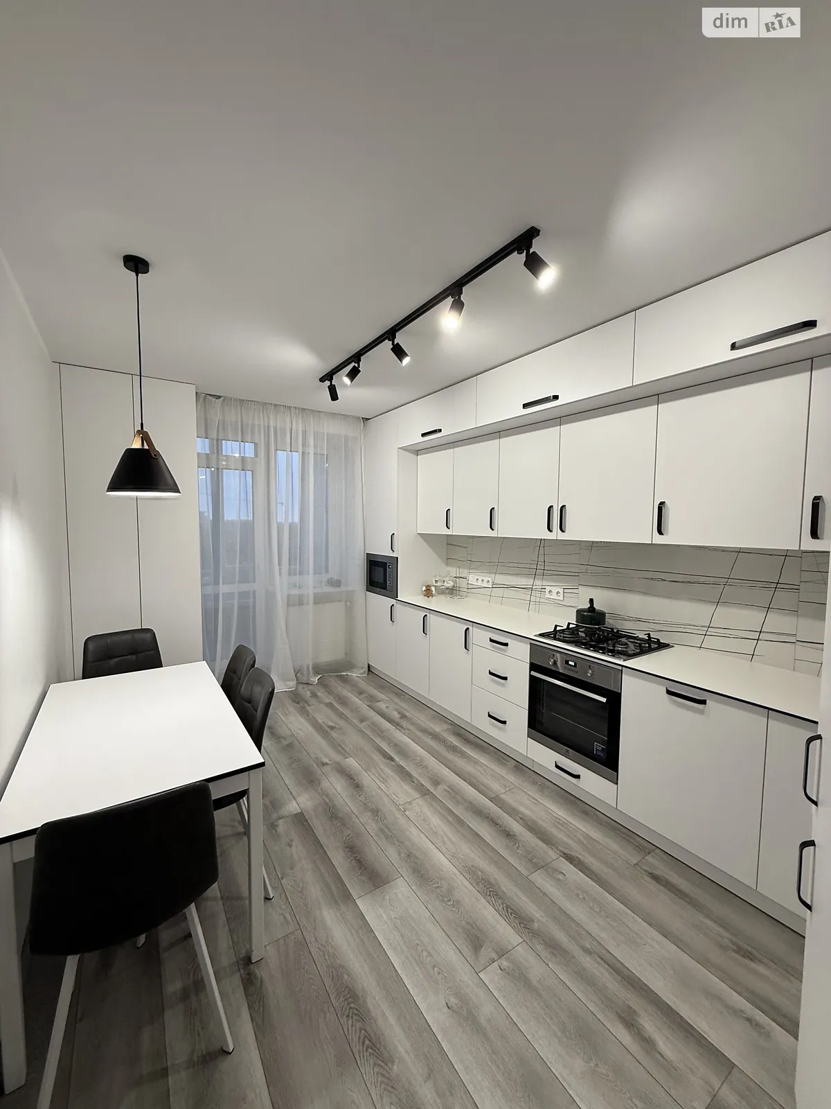 Сдается в аренду 1-комнатная квартира 45 кв. м в Львове, ул. Стрыйская, 115Г - фото 1