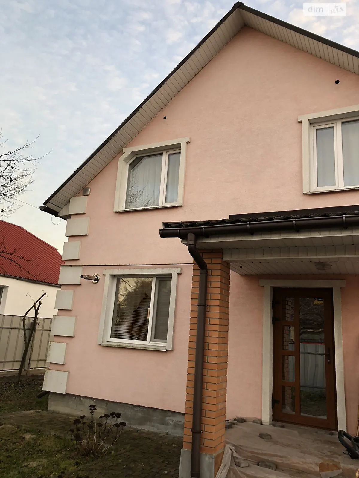 Продается дом на 2 этажа 120 кв. м с подвалом, цена: 122000 $ - фото 1