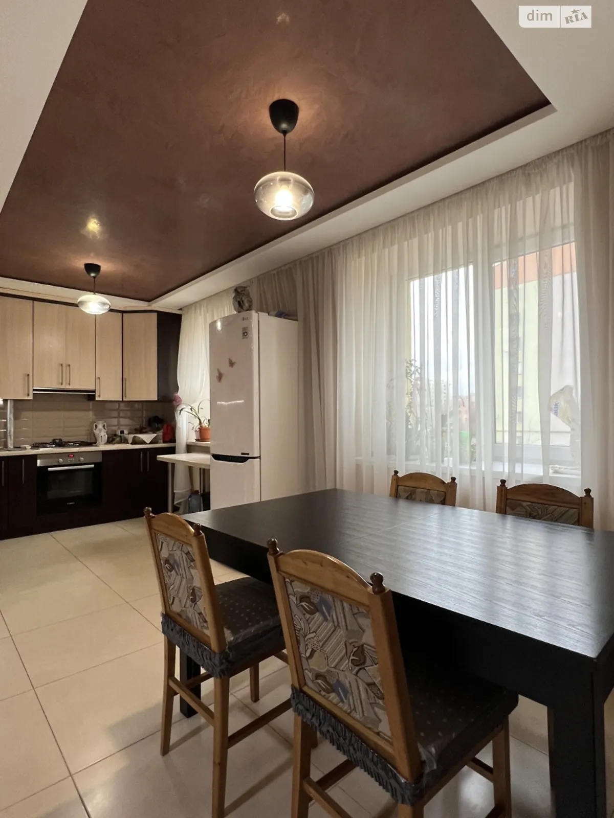 Продается 3-комнатная квартира 83 кв. м в Ивано-Франковске, ул. Гетьмана Ивана Мазепы, 175А - фото 1