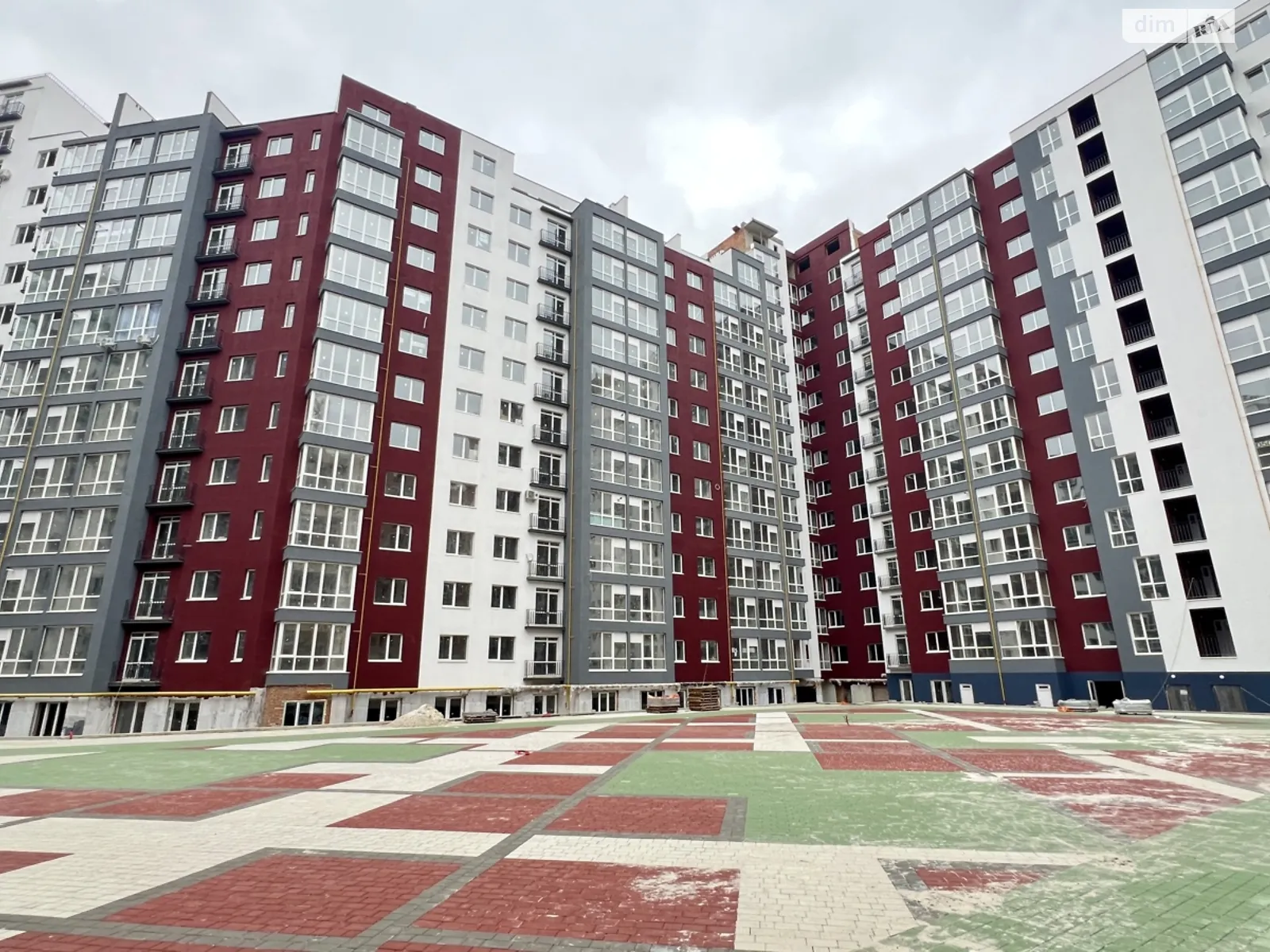 Продается 1-комнатная квартира 50 кв. м в Ивано-Франковске, ул. Княгинин - фото 1